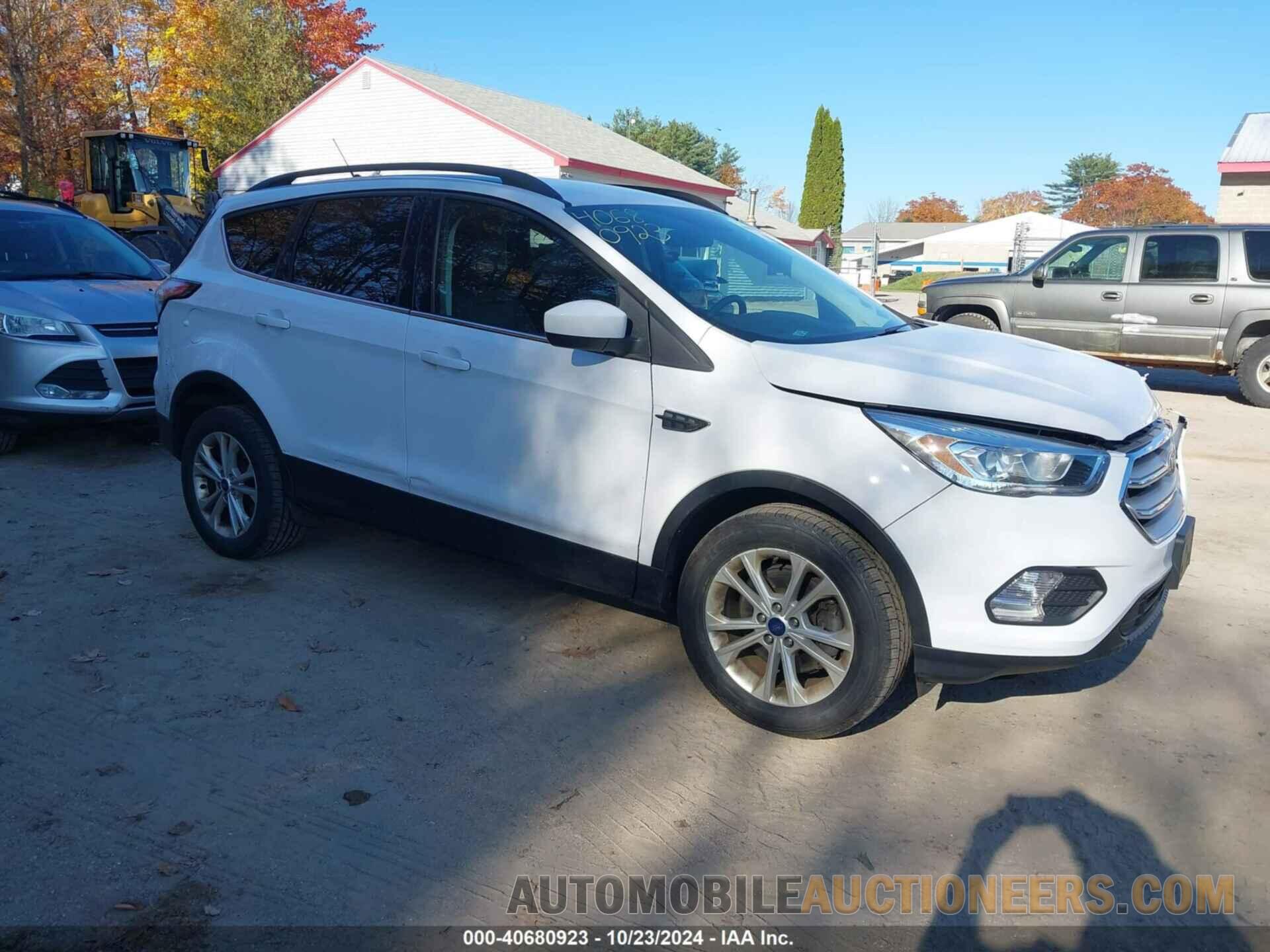 1FMCU9HD9JUB92795 FORD ESCAPE 2018