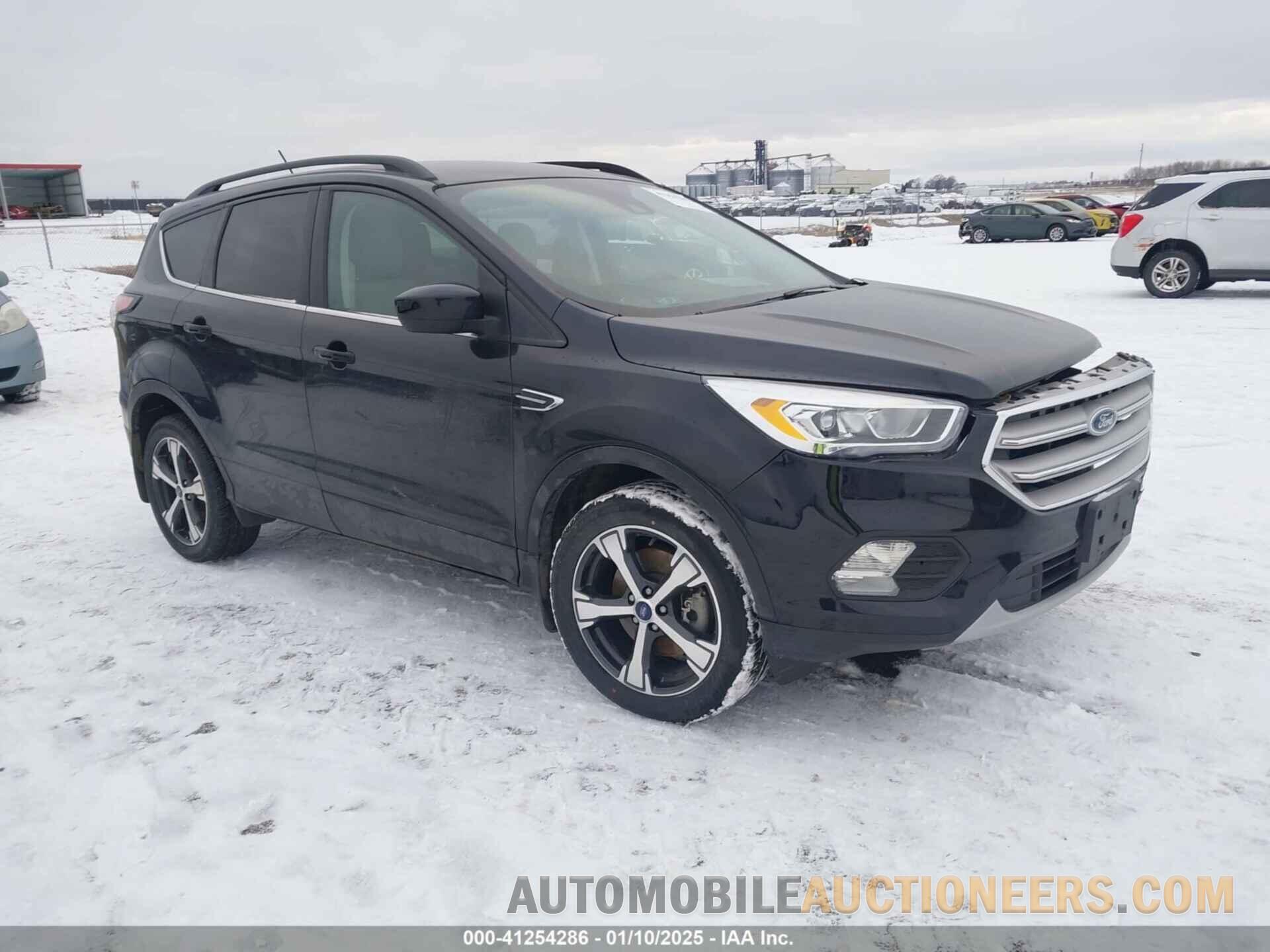 1FMCU9HDXJUA04351 FORD ESCAPE 2018