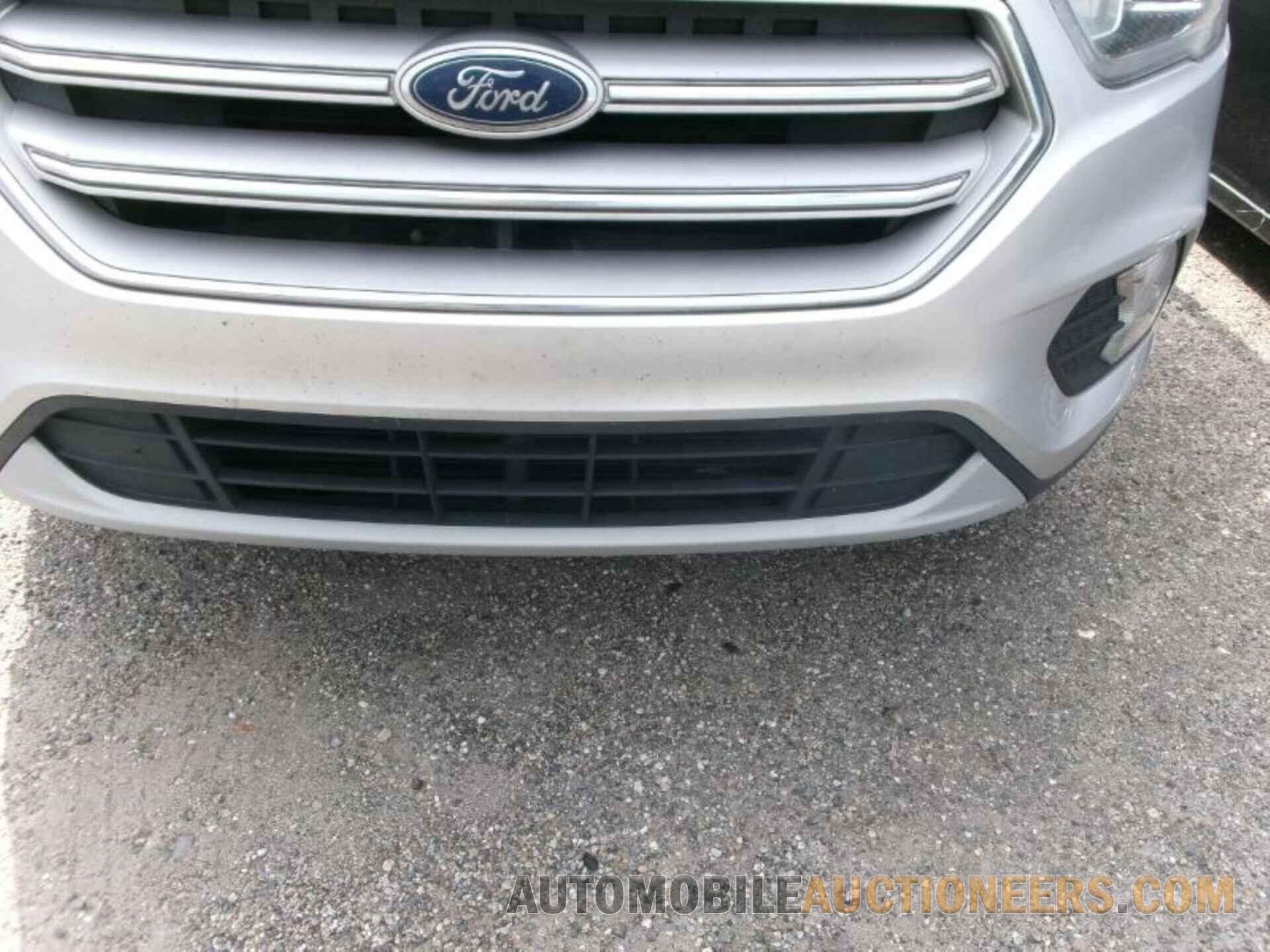 1FMCU9HDXKUA65569 FORD ESCAPE 2019