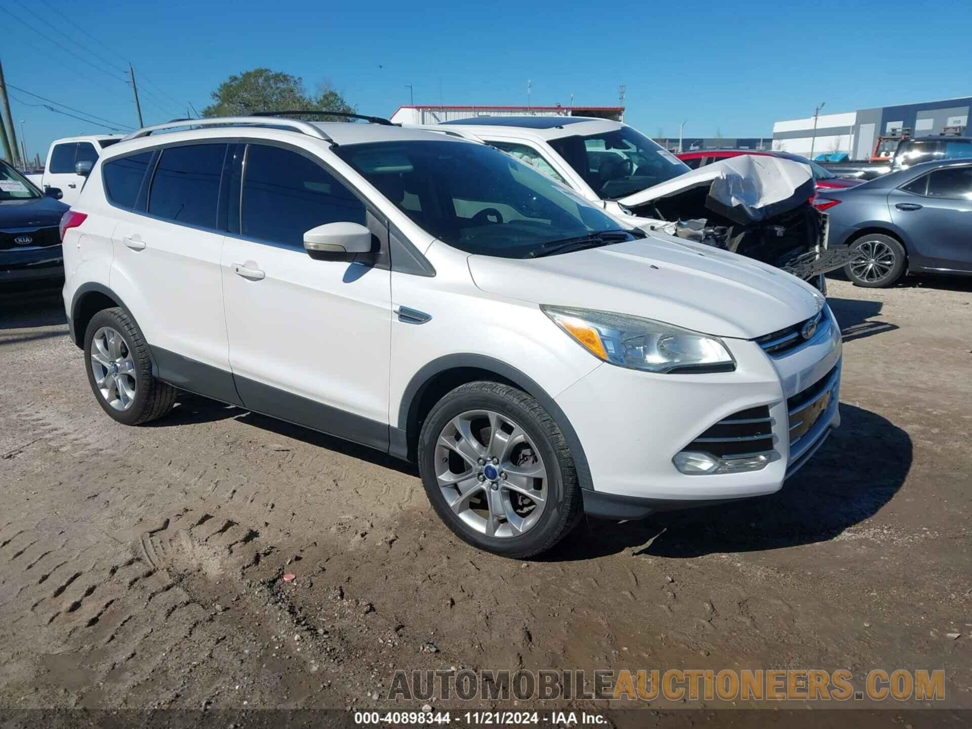 1FMCU9J90EUD48217 FORD ESCAPE 2014