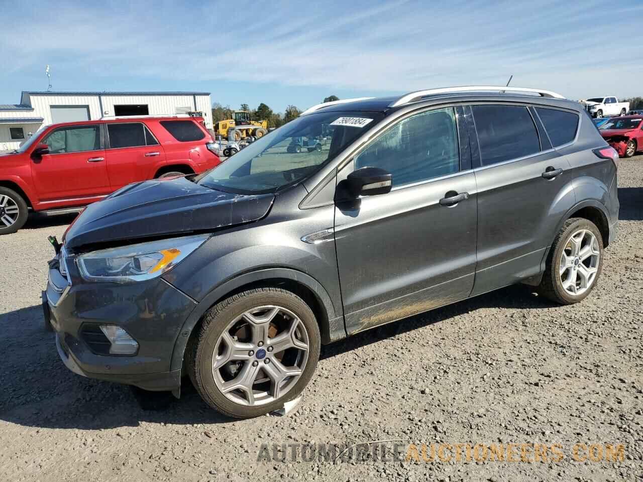 1FMCU9J90JUB21068 FORD ESCAPE 2018