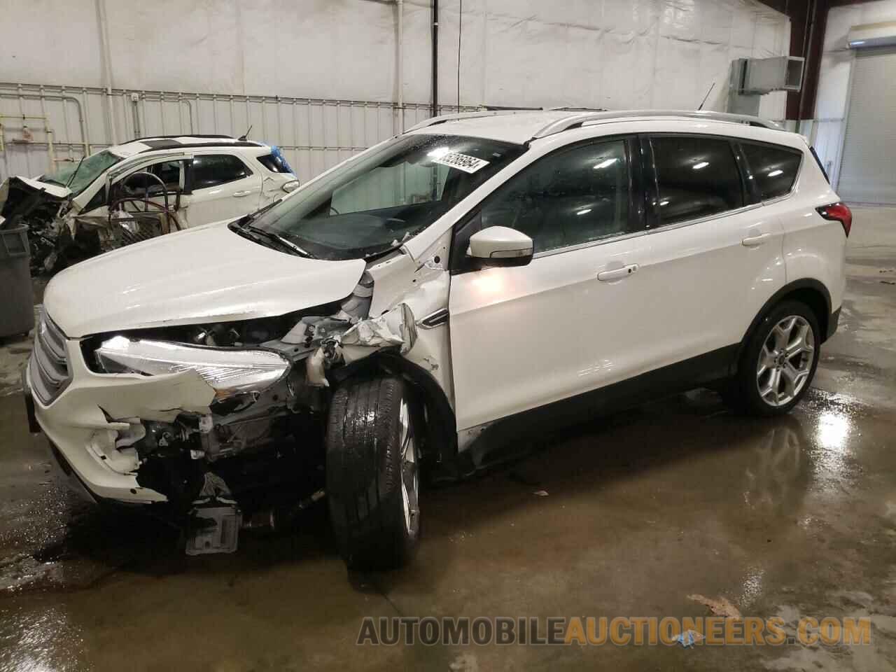 1FMCU9J90KUC31880 FORD ESCAPE 2019