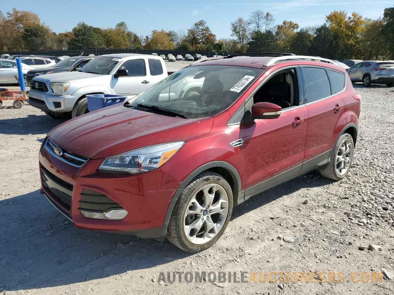 1FMCU9J91DUB62331 FORD ESCAPE 2013