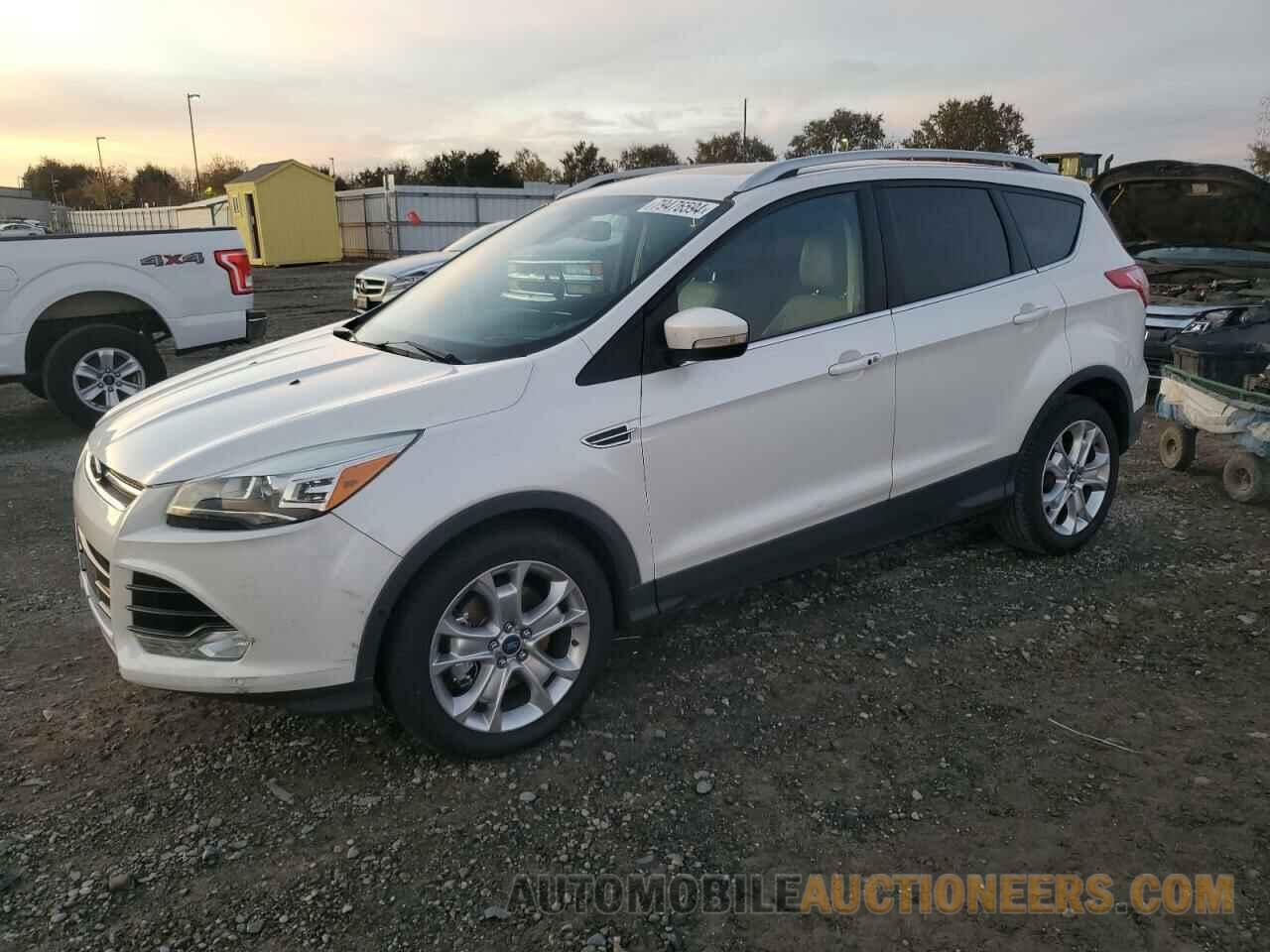 1FMCU9J91EUE27539 FORD ESCAPE 2014