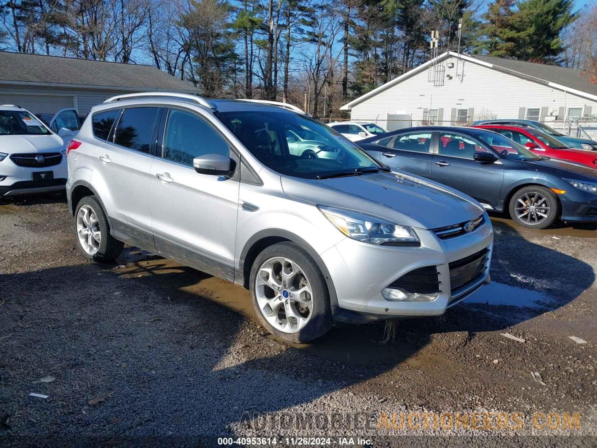 1FMCU9J91FUB26948 FORD ESCAPE 2015