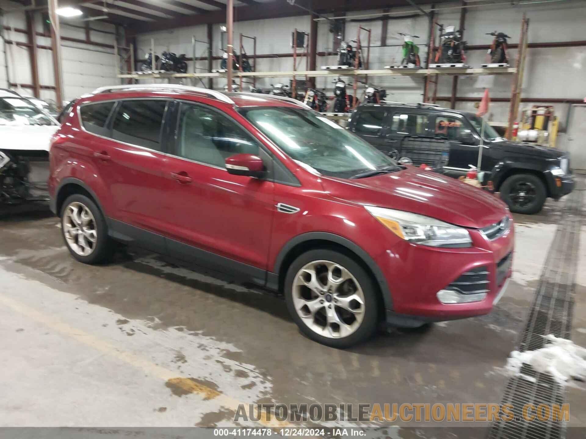 1FMCU9J91GUB13893 FORD ESCAPE 2016