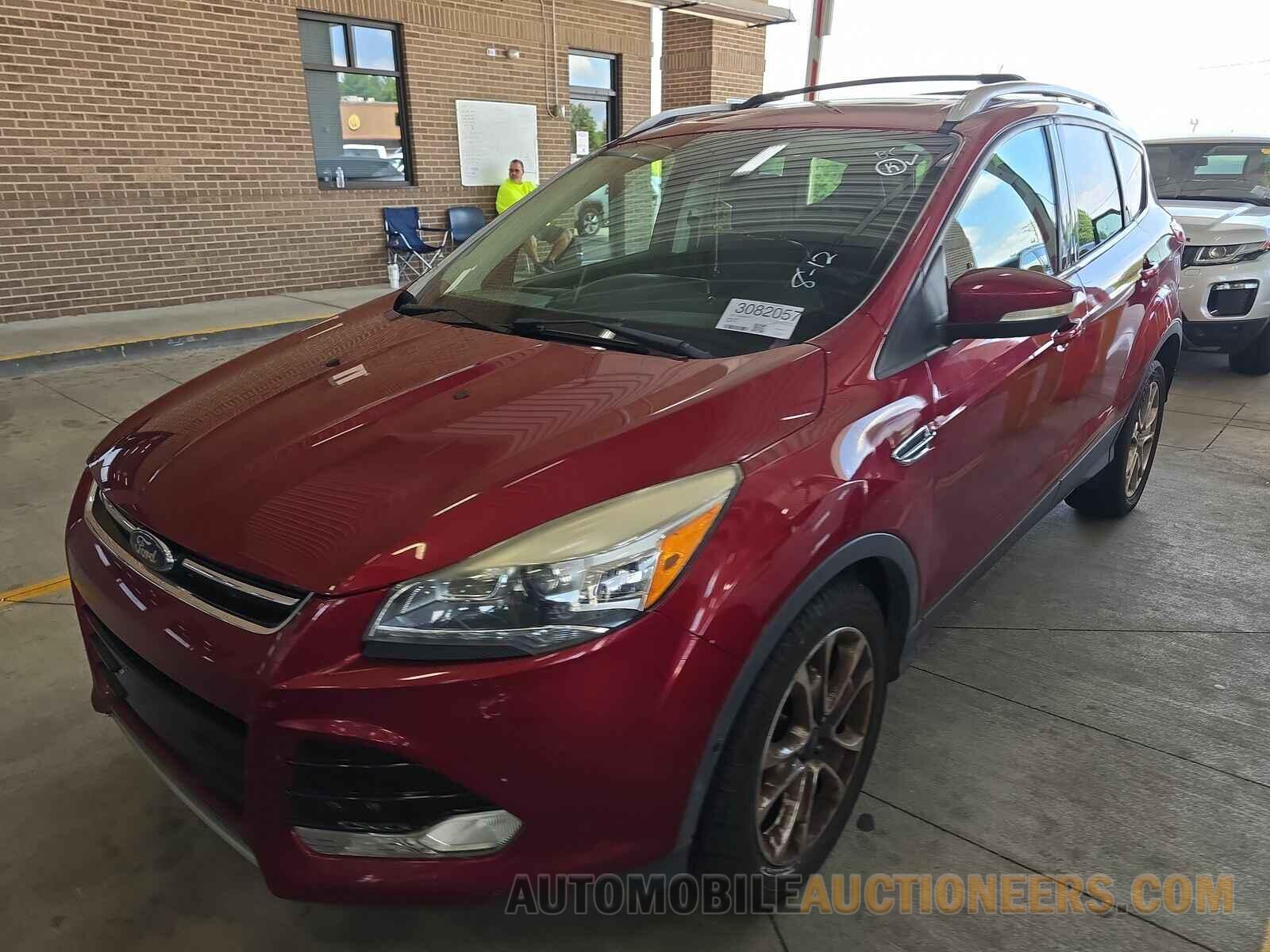 1FMCU9J91GUB28877 Ford Escape 2016