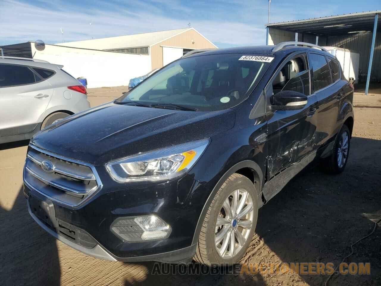 1FMCU9J91HUC50138 FORD ESCAPE 2017