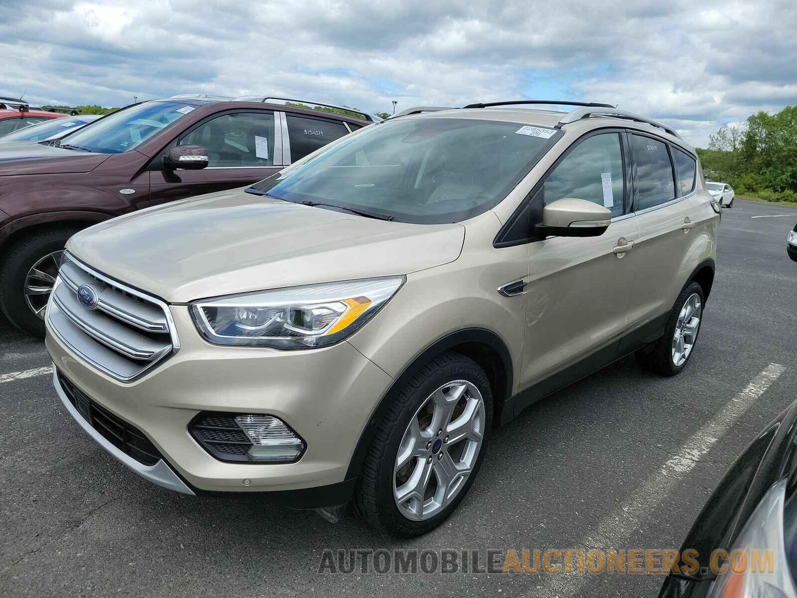 1FMCU9J91HUC93328 Ford Escape 2017