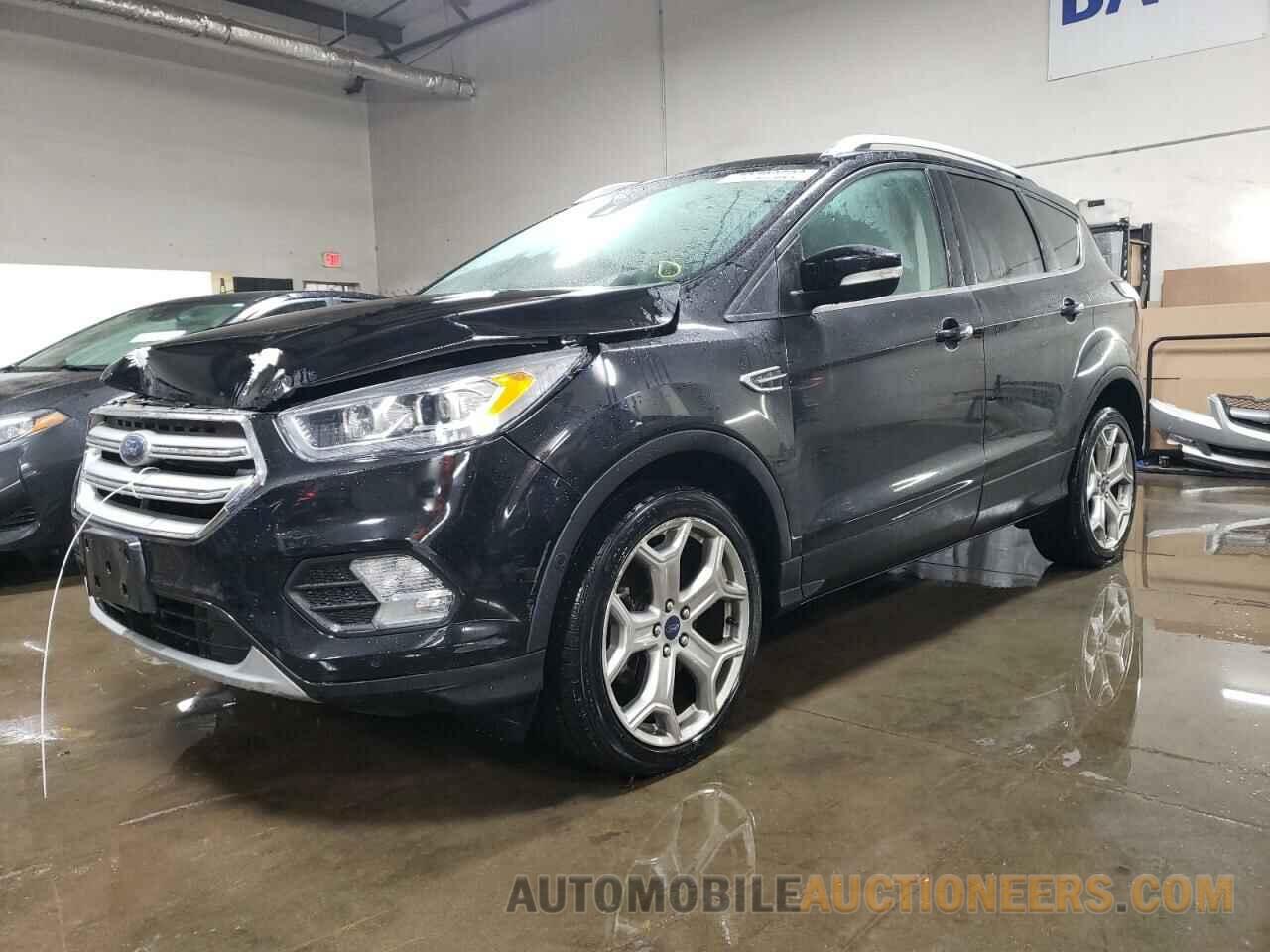 1FMCU9J91JUB99004 FORD ESCAPE 2018