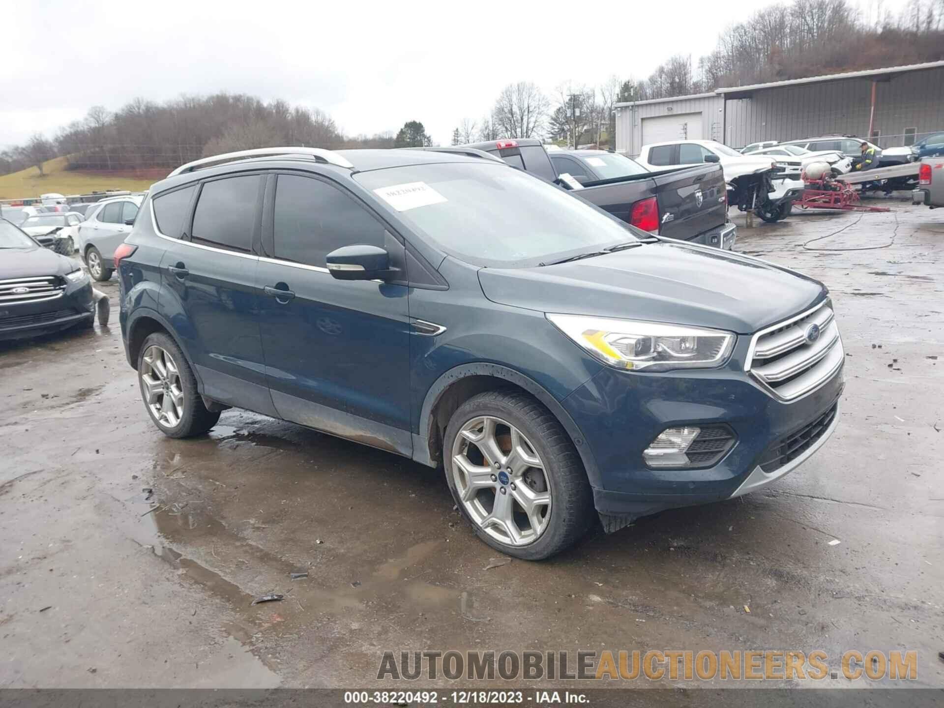 1FMCU9J91KUA26083 FORD ESCAPE 2019