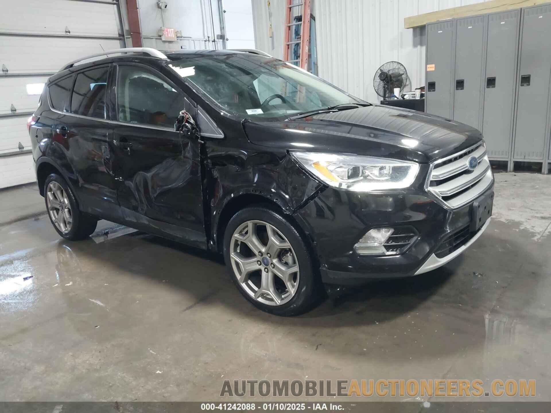 1FMCU9J91KUC29734 FORD ESCAPE 2019