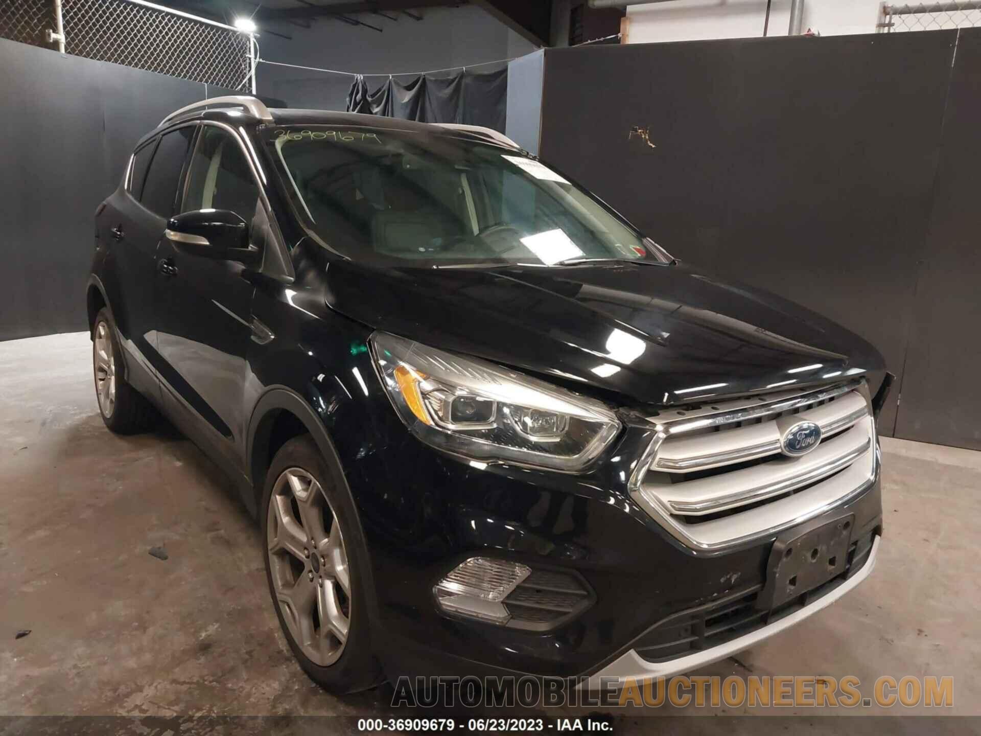 1FMCU9J91KUC58103 FORD ESCAPE 2019