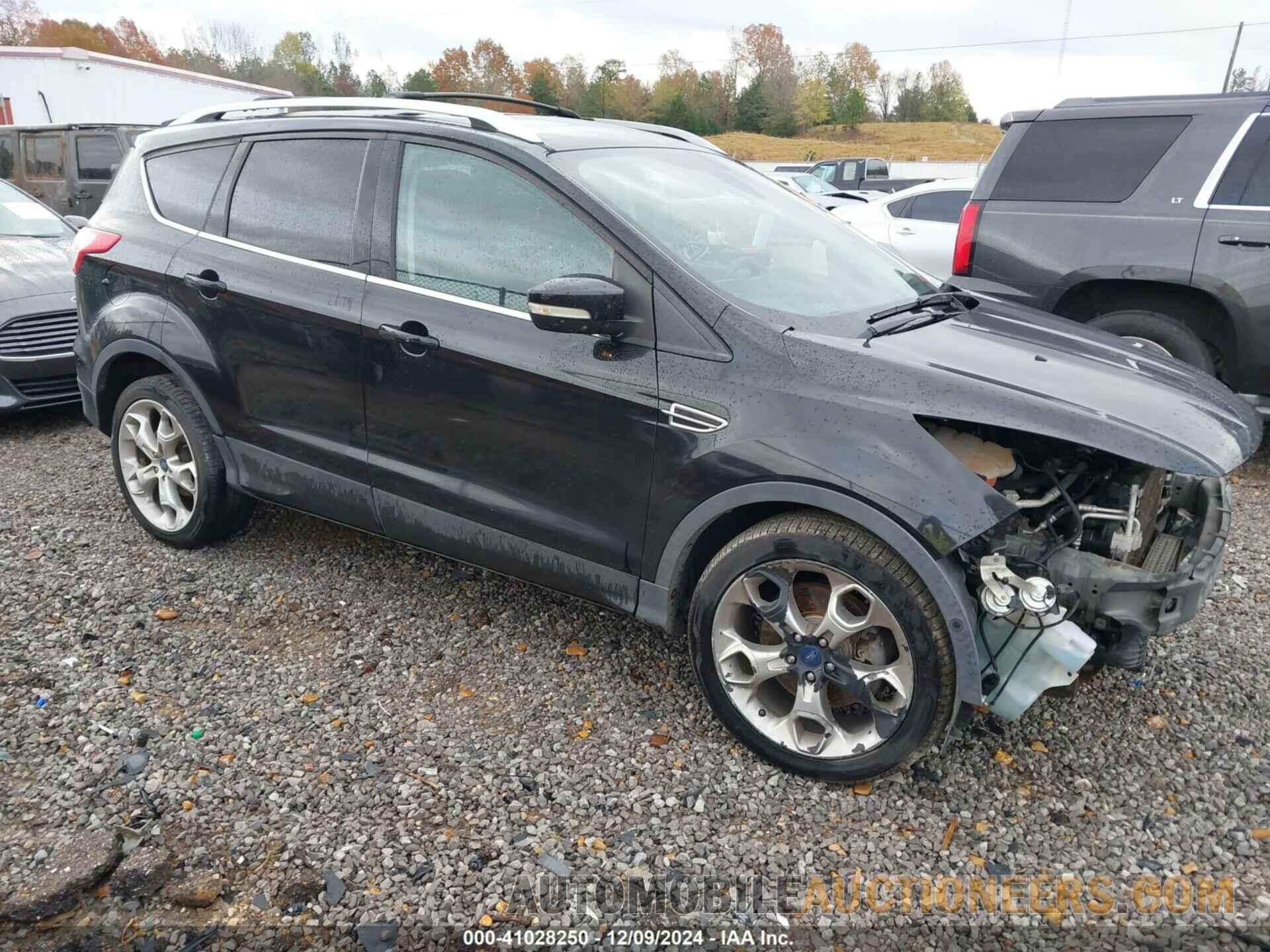 1FMCU9J92DUB12084 FORD ESCAPE 2013