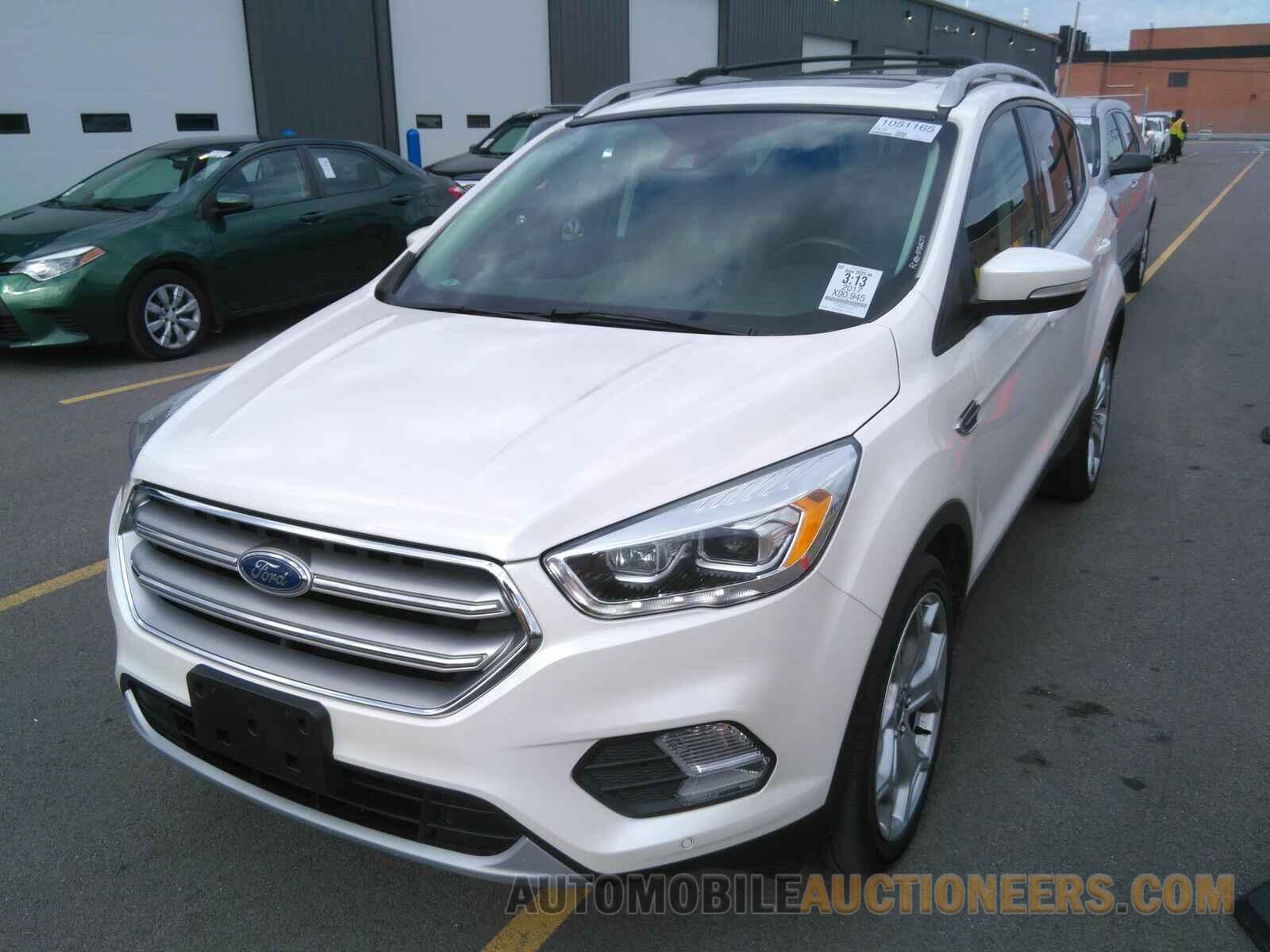 1FMCU9J92HUD71308 Ford Escape 2017