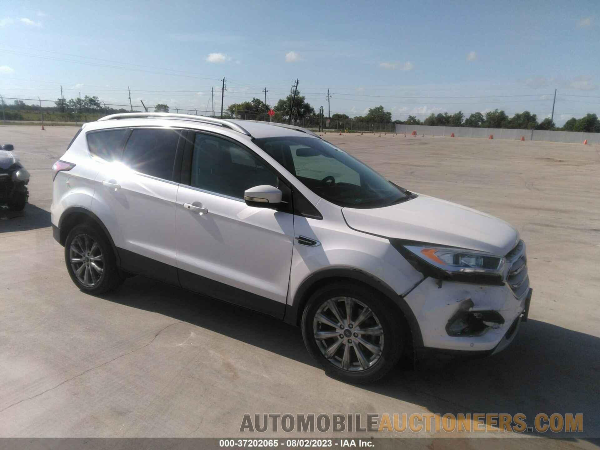 1FMCU9J92JUA54912 FORD ESCAPE 2018