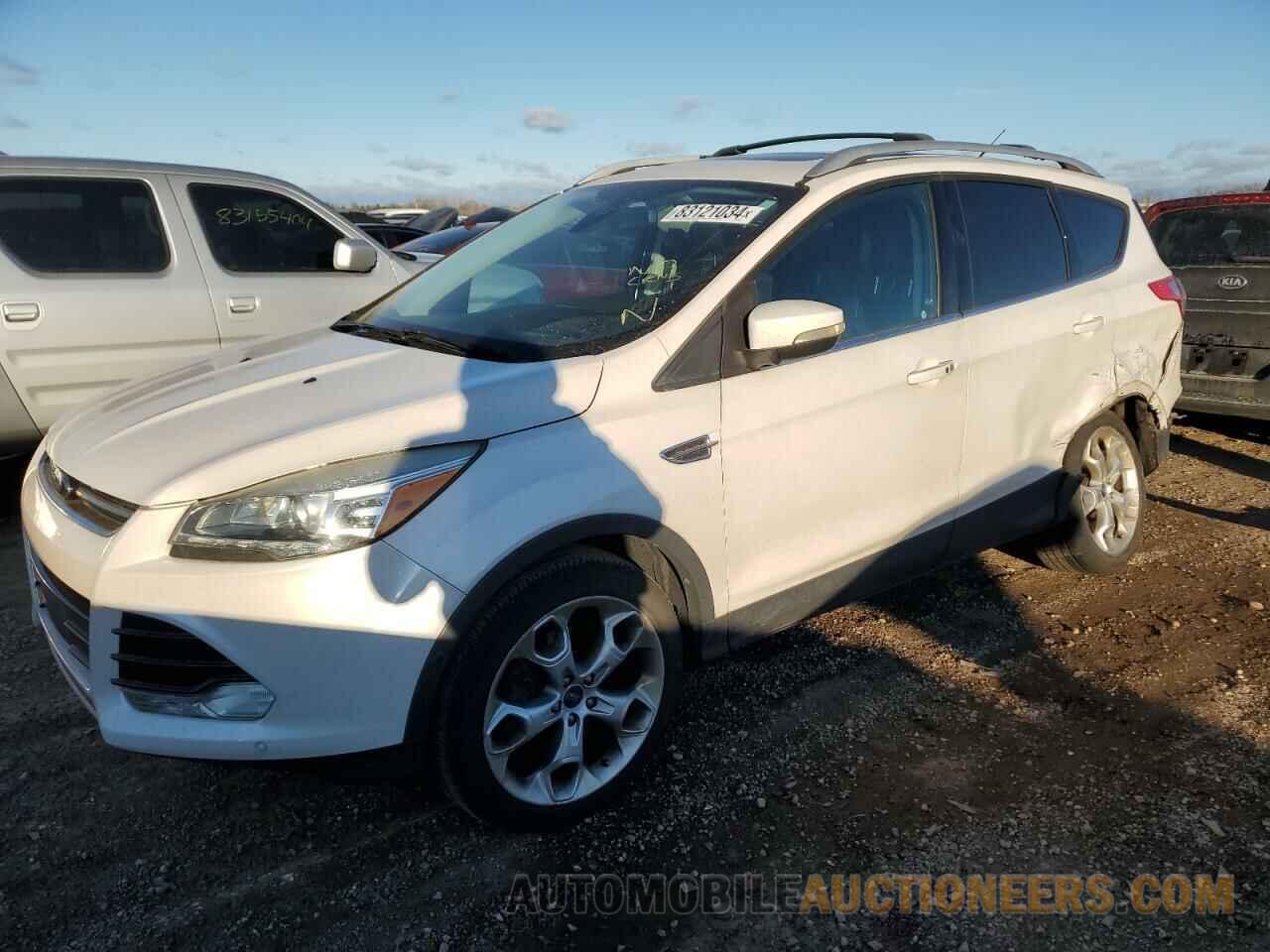 1FMCU9J93DUB07752 FORD ESCAPE 2013