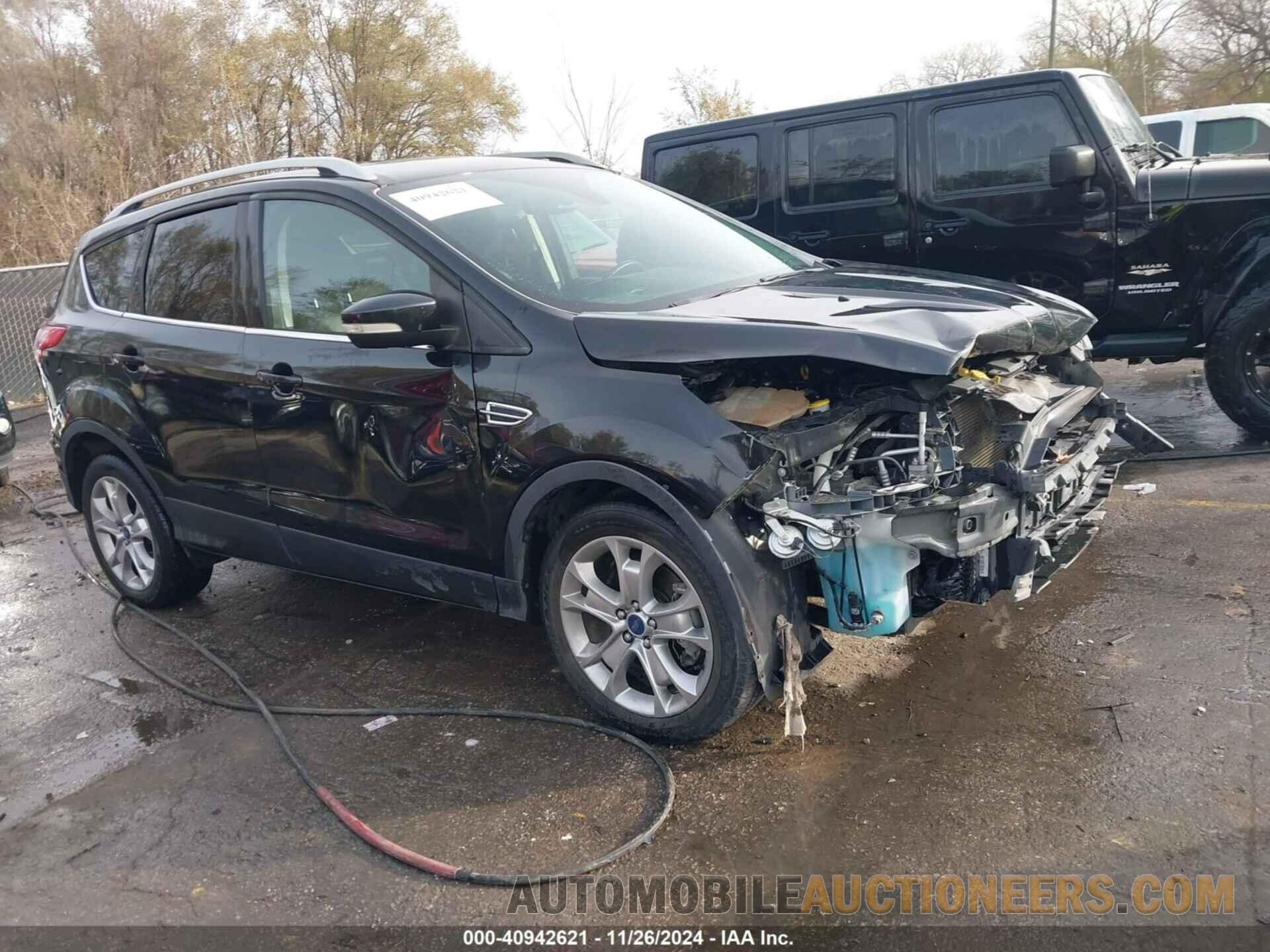 1FMCU9J93FUC62112 FORD ESCAPE 2015