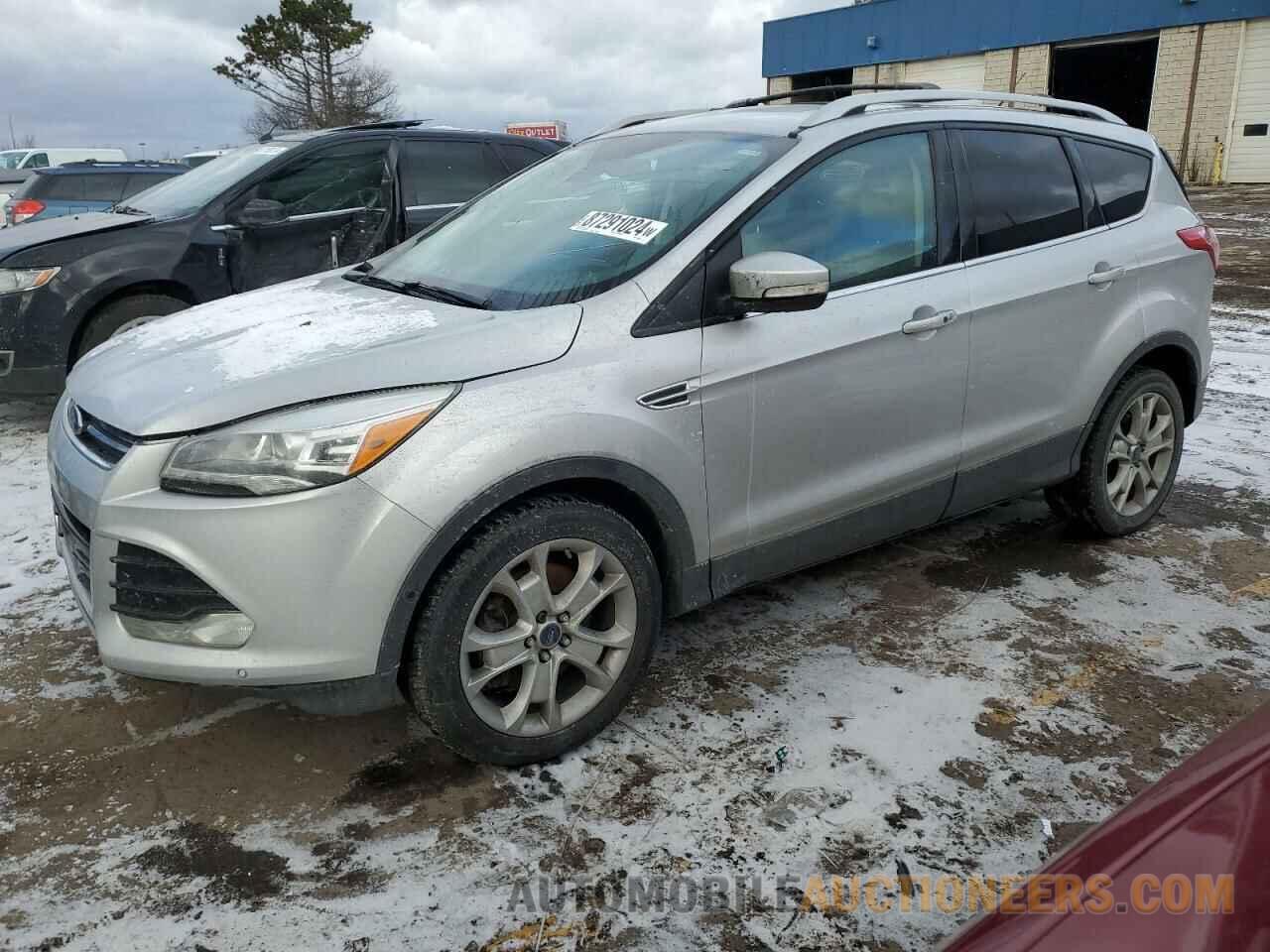 1FMCU9J93GUB70001 FORD ESCAPE 2016