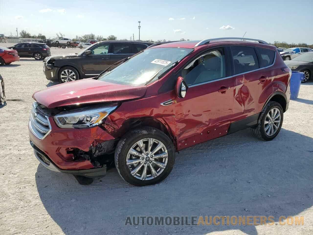 1FMCU9J93HUE72521 FORD ESCAPE 2017