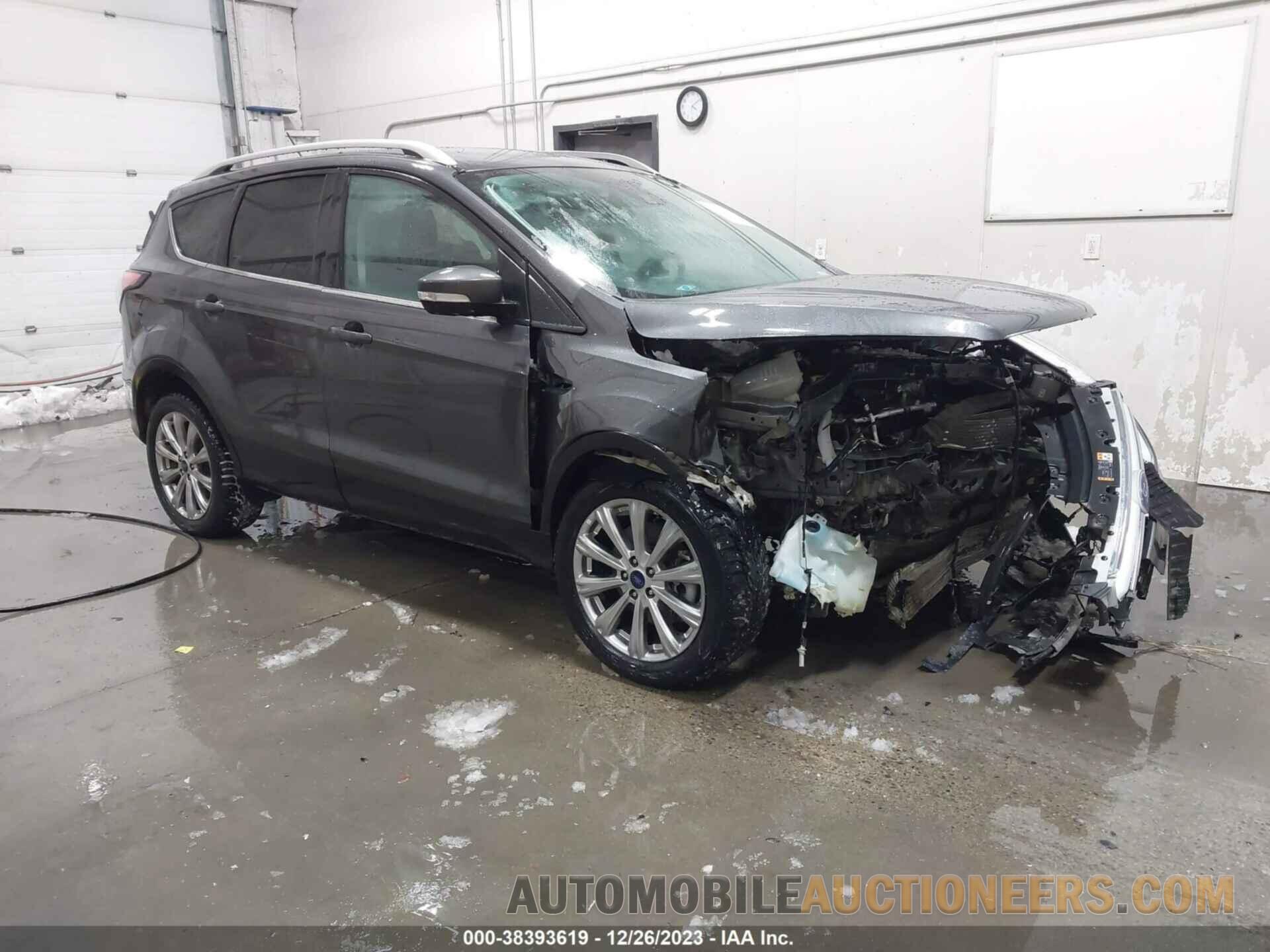 1FMCU9J93JUA25189 FORD ESCAPE 2018