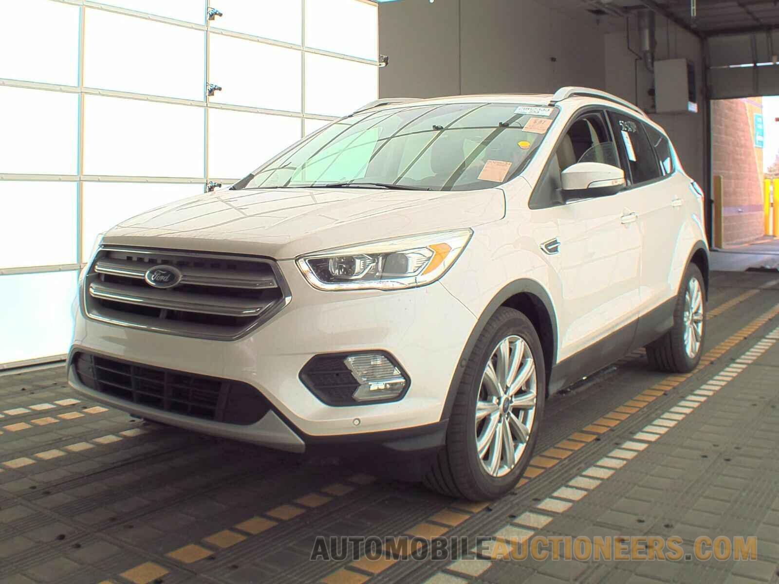 1FMCU9J93JUA70438 Ford Escape 2018