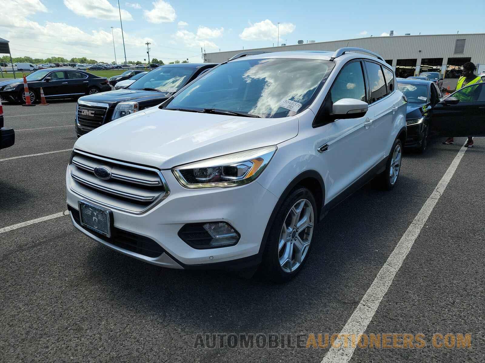 1FMCU9J93JUB50550 Ford Escape 2018