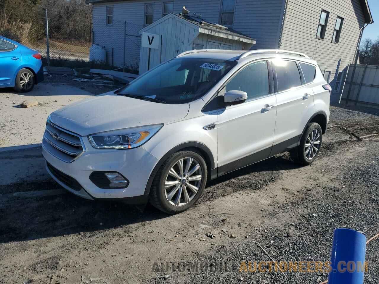 1FMCU9J93JUB85797 FORD ESCAPE 2018