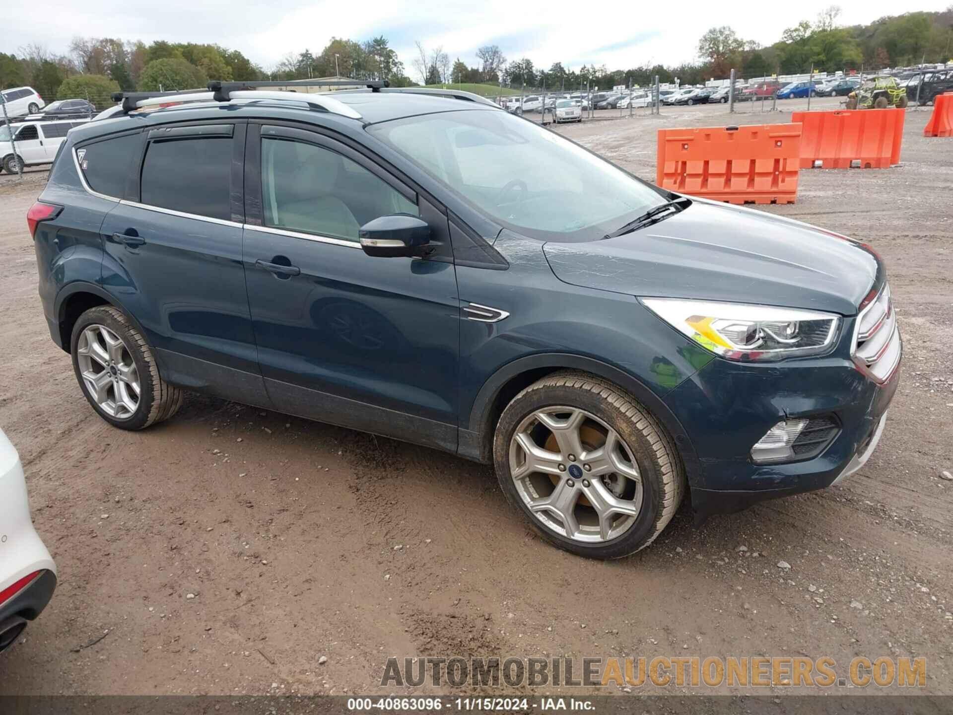 1FMCU9J93KUB53742 FORD ESCAPE 2019