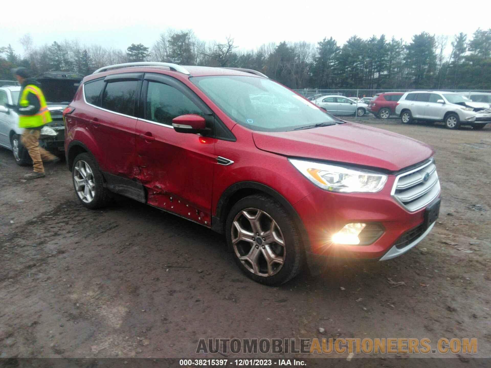 1FMCU9J93KUC37110 FORD ESCAPE 2019