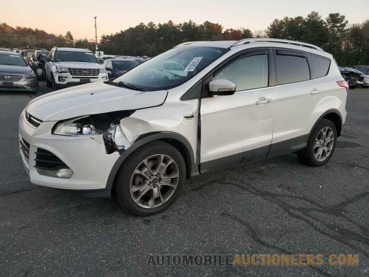 1FMCU9J94EUD39147 FORD ESCAPE 2014