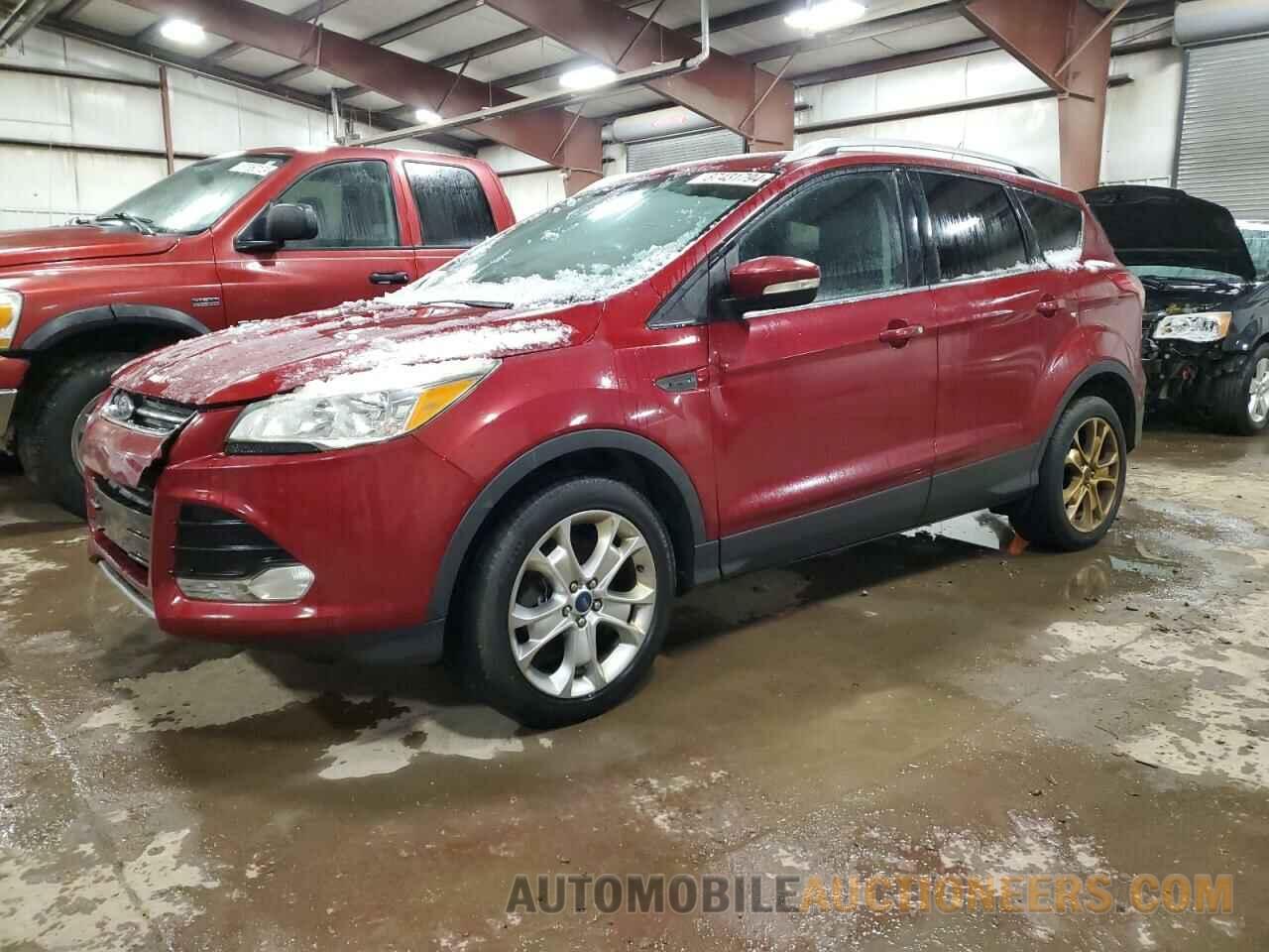 1FMCU9J94FUB09903 FORD ESCAPE 2015