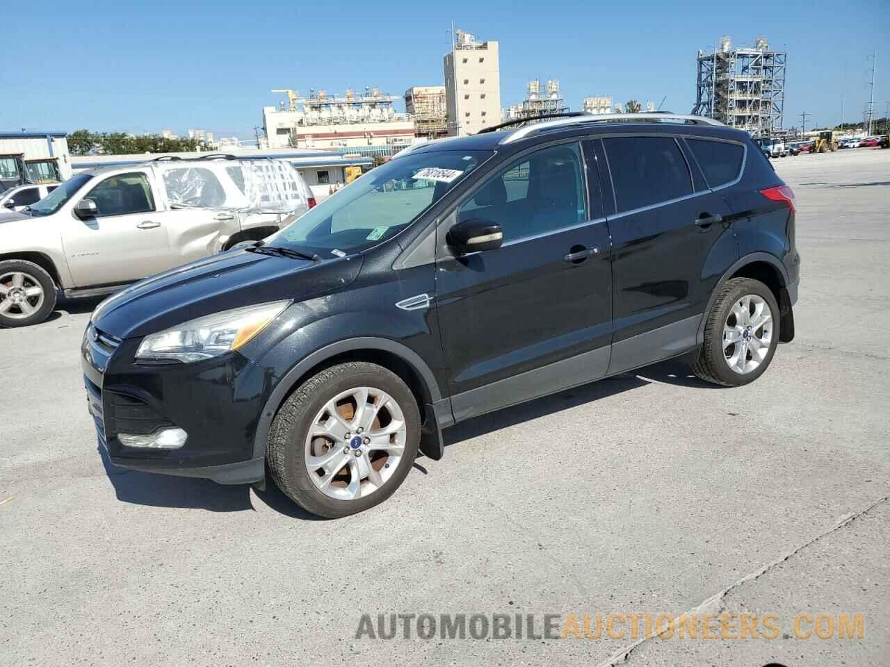 1FMCU9J94FUB23431 FORD ESCAPE 2015