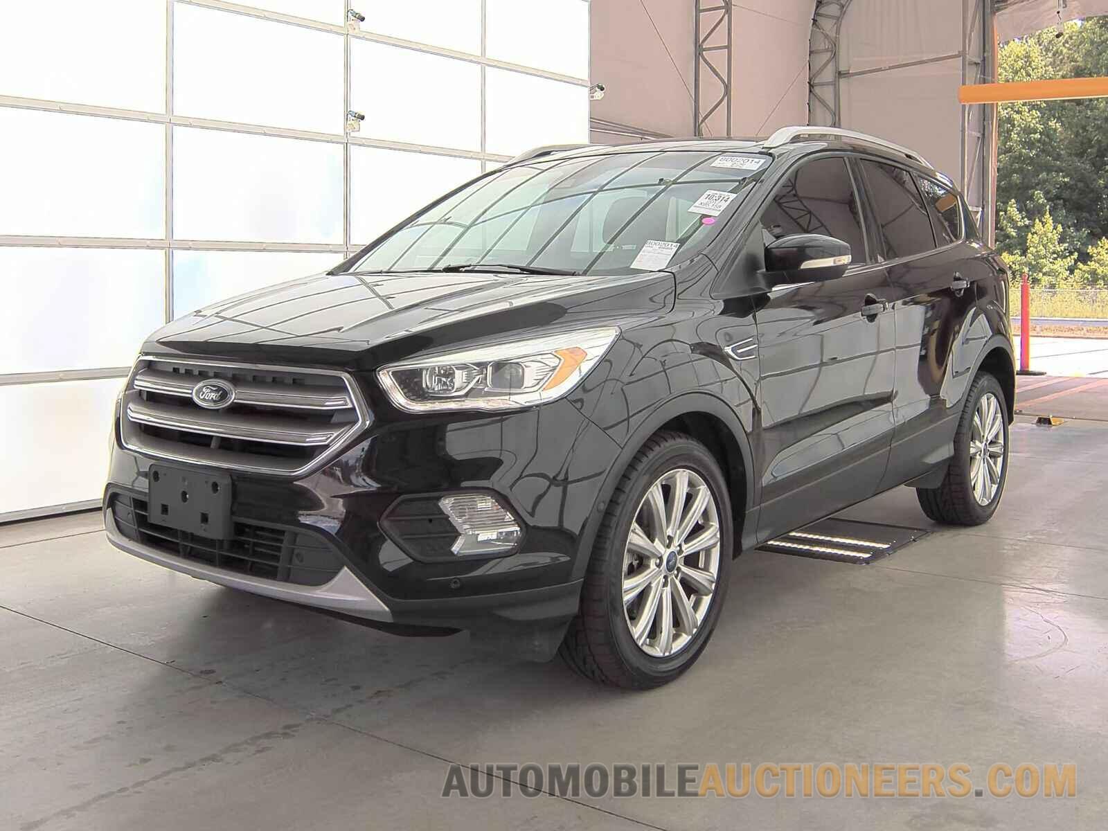 1FMCU9J94HUE40564 Ford Escape 2017