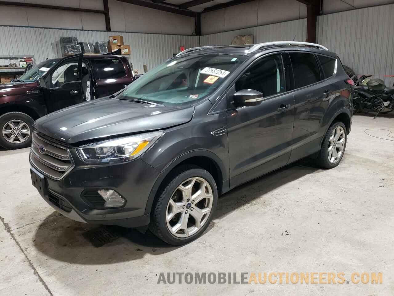 1FMCU9J94JUA28232 FORD ESCAPE 2018