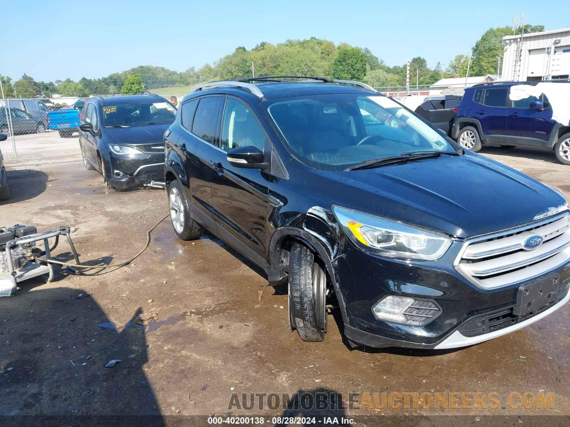 1FMCU9J94JUA49517 FORD ESCAPE 2018