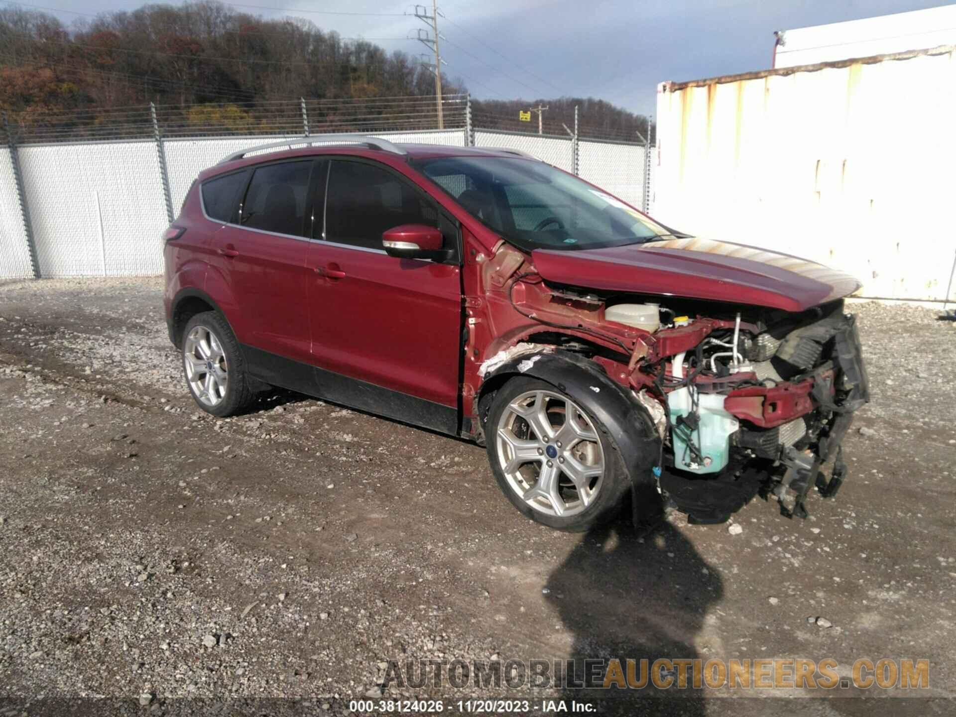 1FMCU9J94JUB39766 FORD ESCAPE 2018