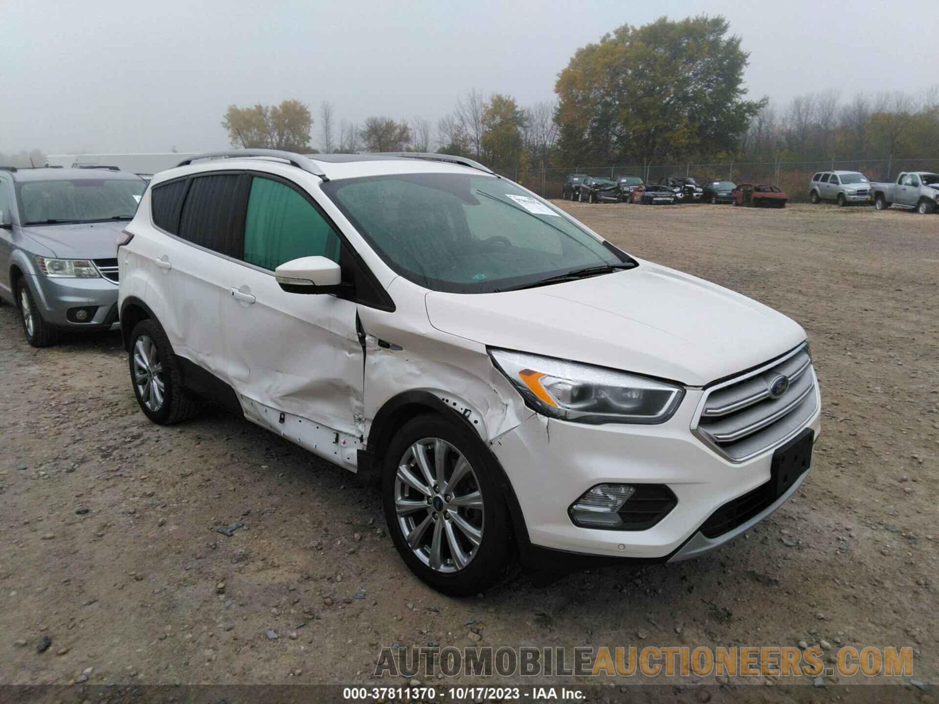 1FMCU9J94JUC64122 FORD ESCAPE 2018