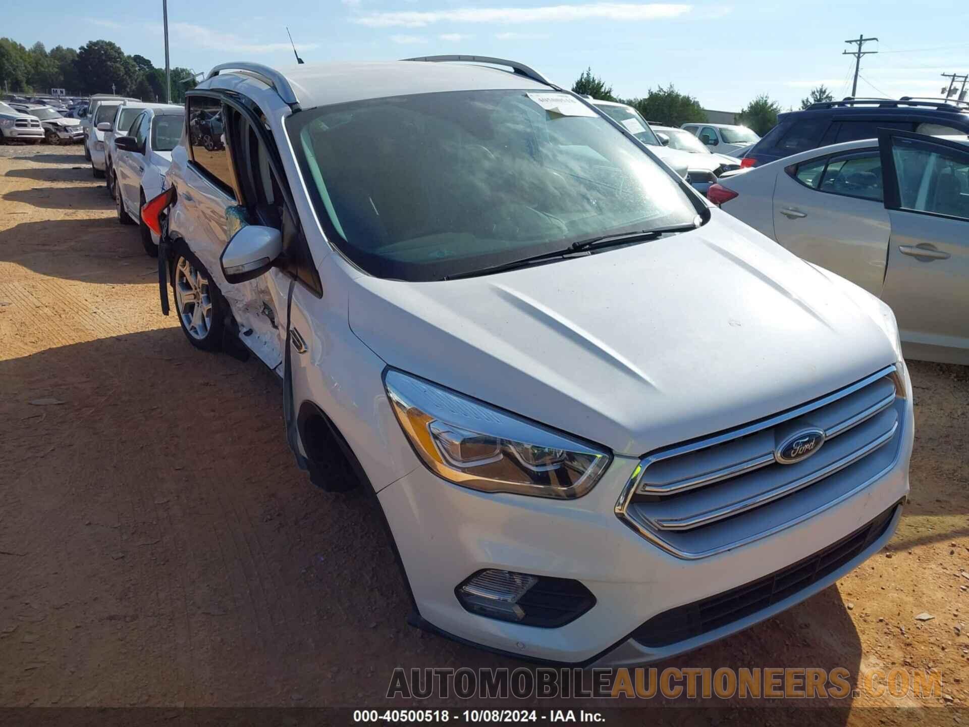 1FMCU9J94KUA10301 FORD ESCAPE 2019