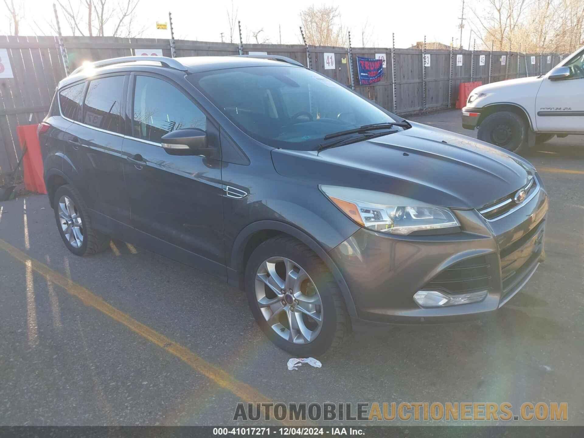 1FMCU9J95FUA28876 FORD ESCAPE 2015