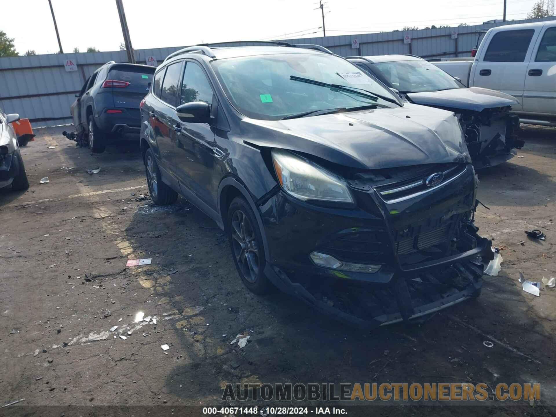 1FMCU9J95FUA57035 FORD ESCAPE 2015