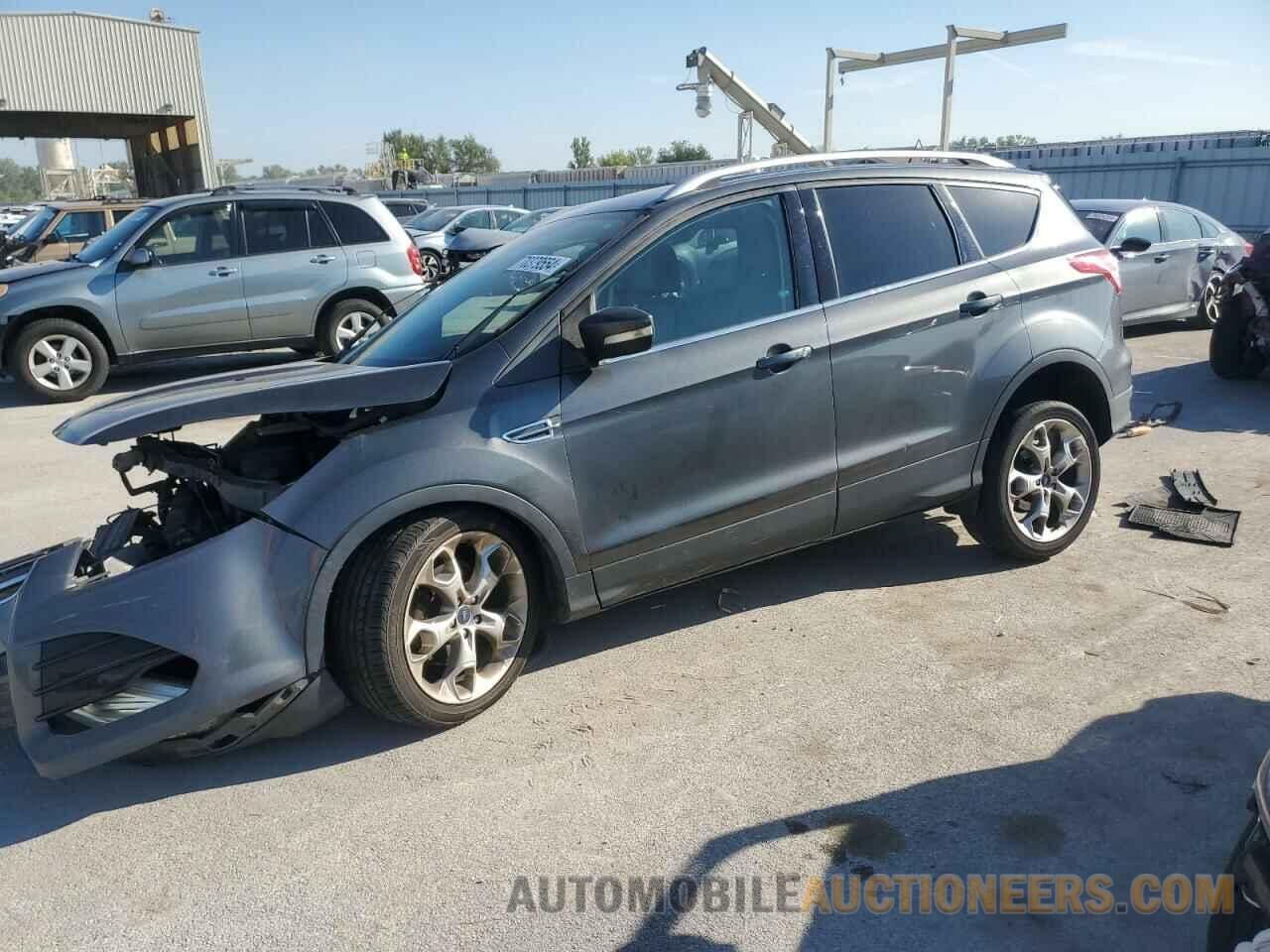 1FMCU9J95FUC35865 FORD ESCAPE 2015