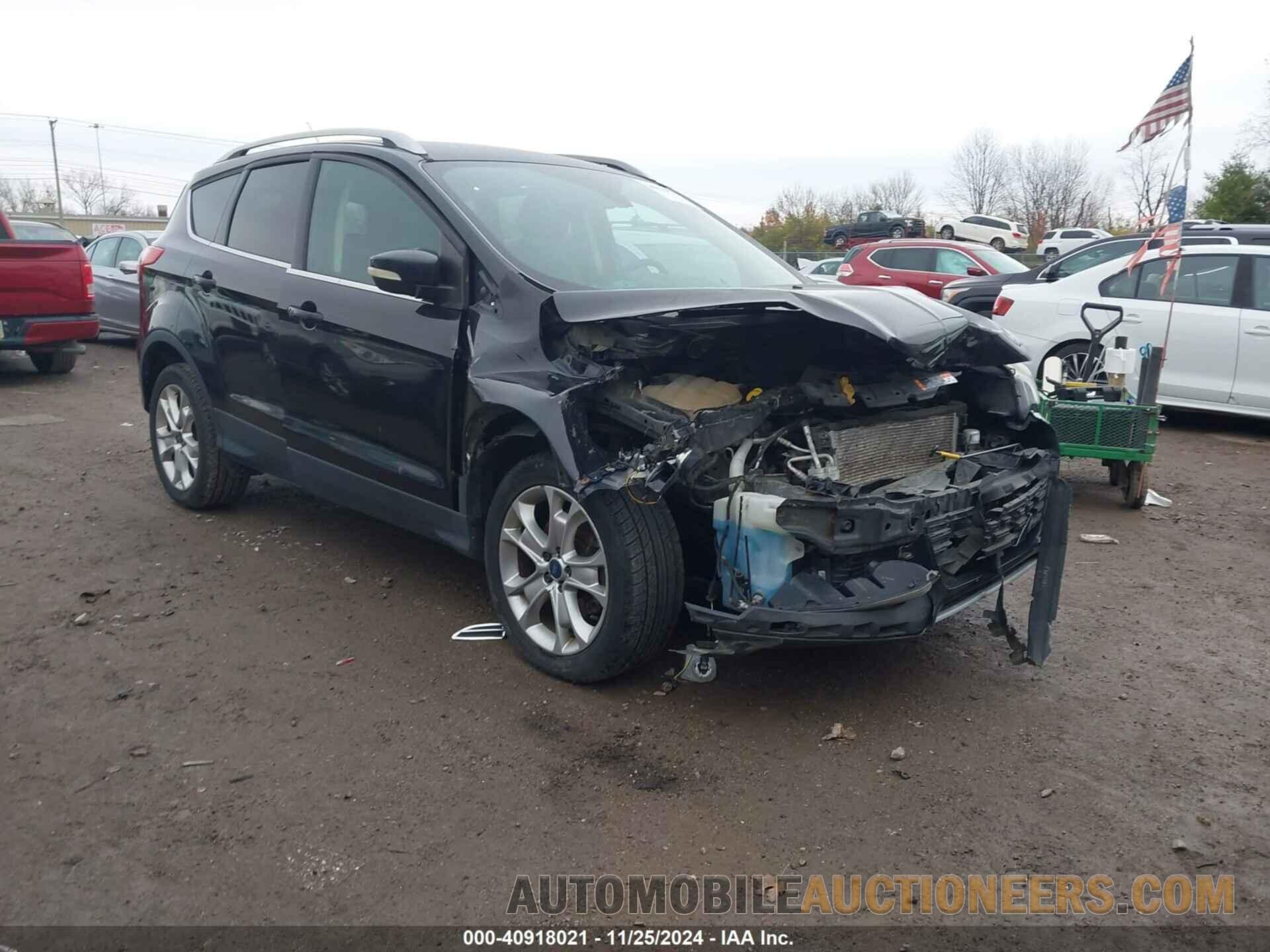 1FMCU9J95FUC59406 FORD ESCAPE 2015