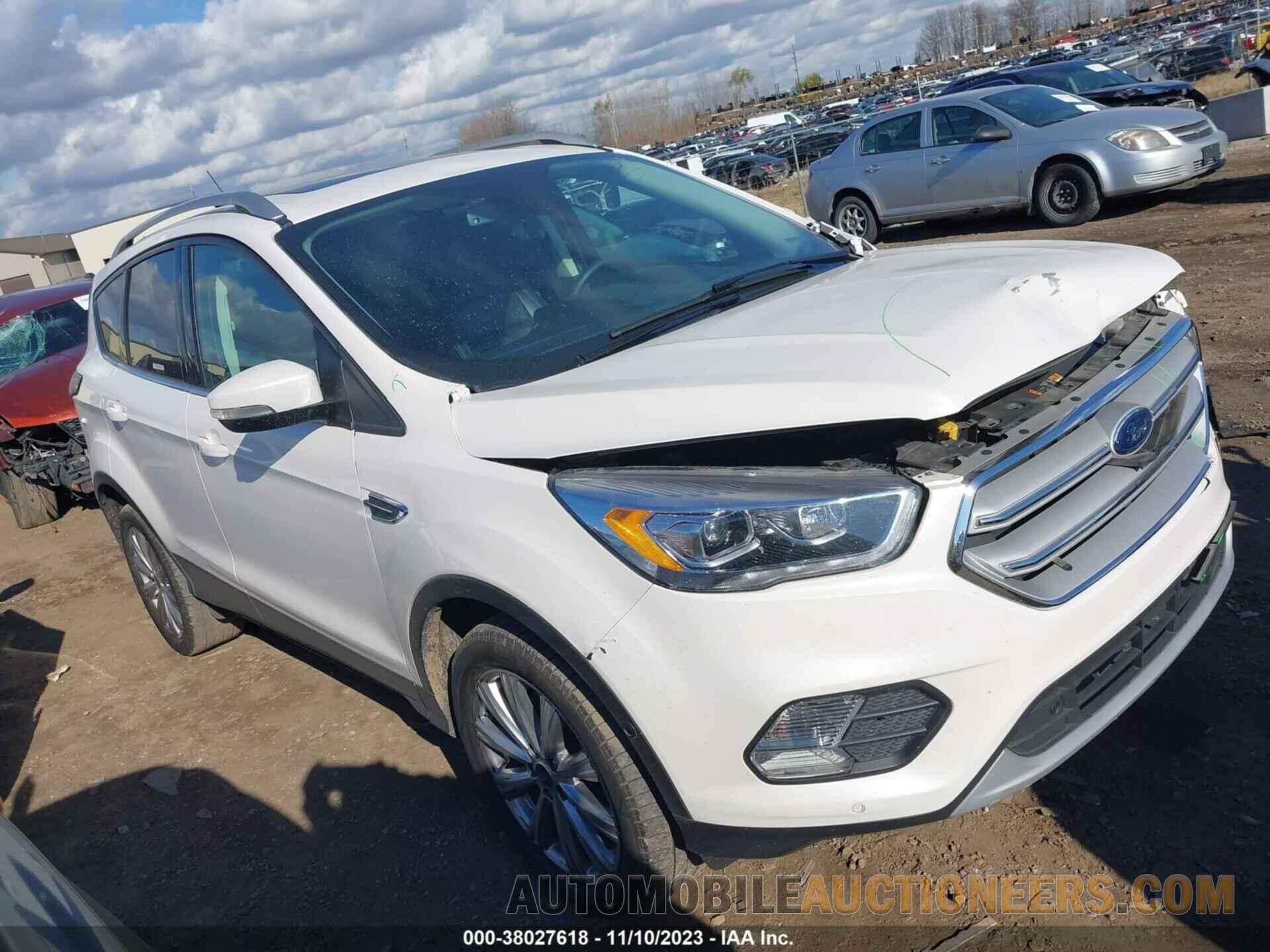 1FMCU9J95JUC21330 FORD ESCAPE 2018