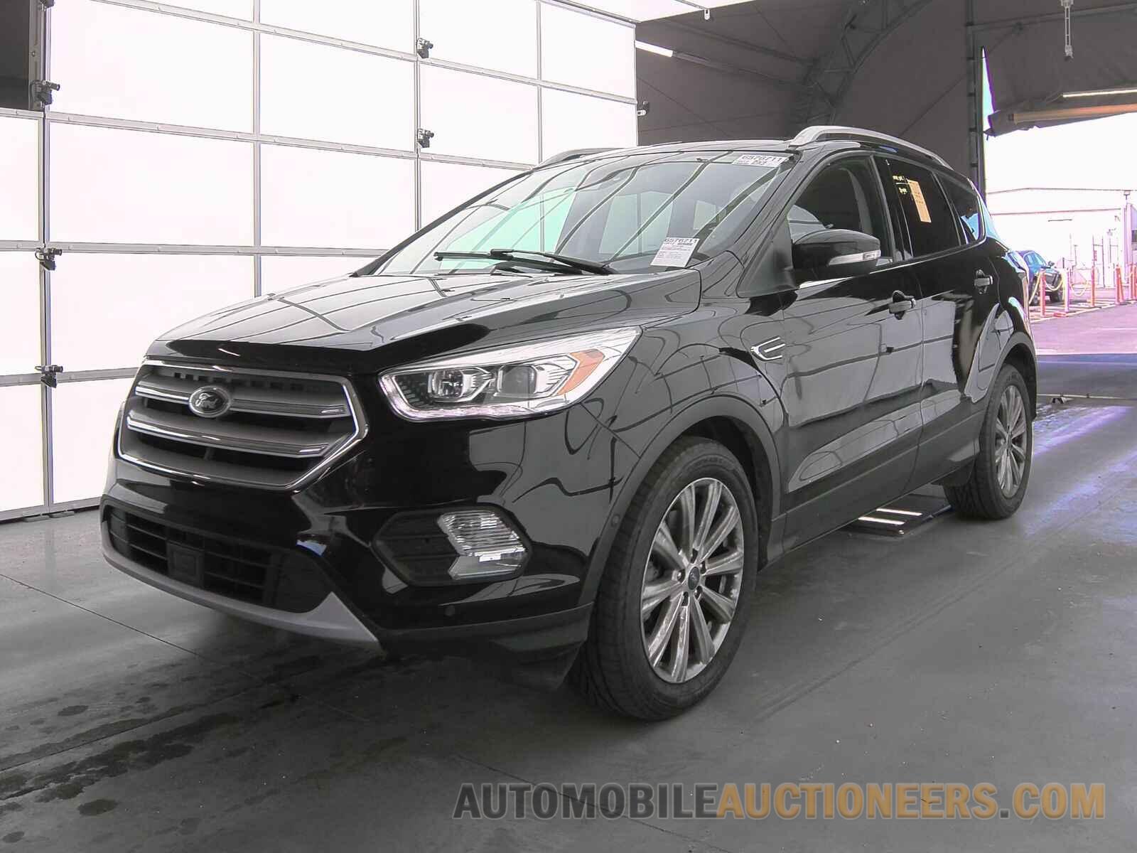 1FMCU9J95JUC26172 Ford Escape 2018