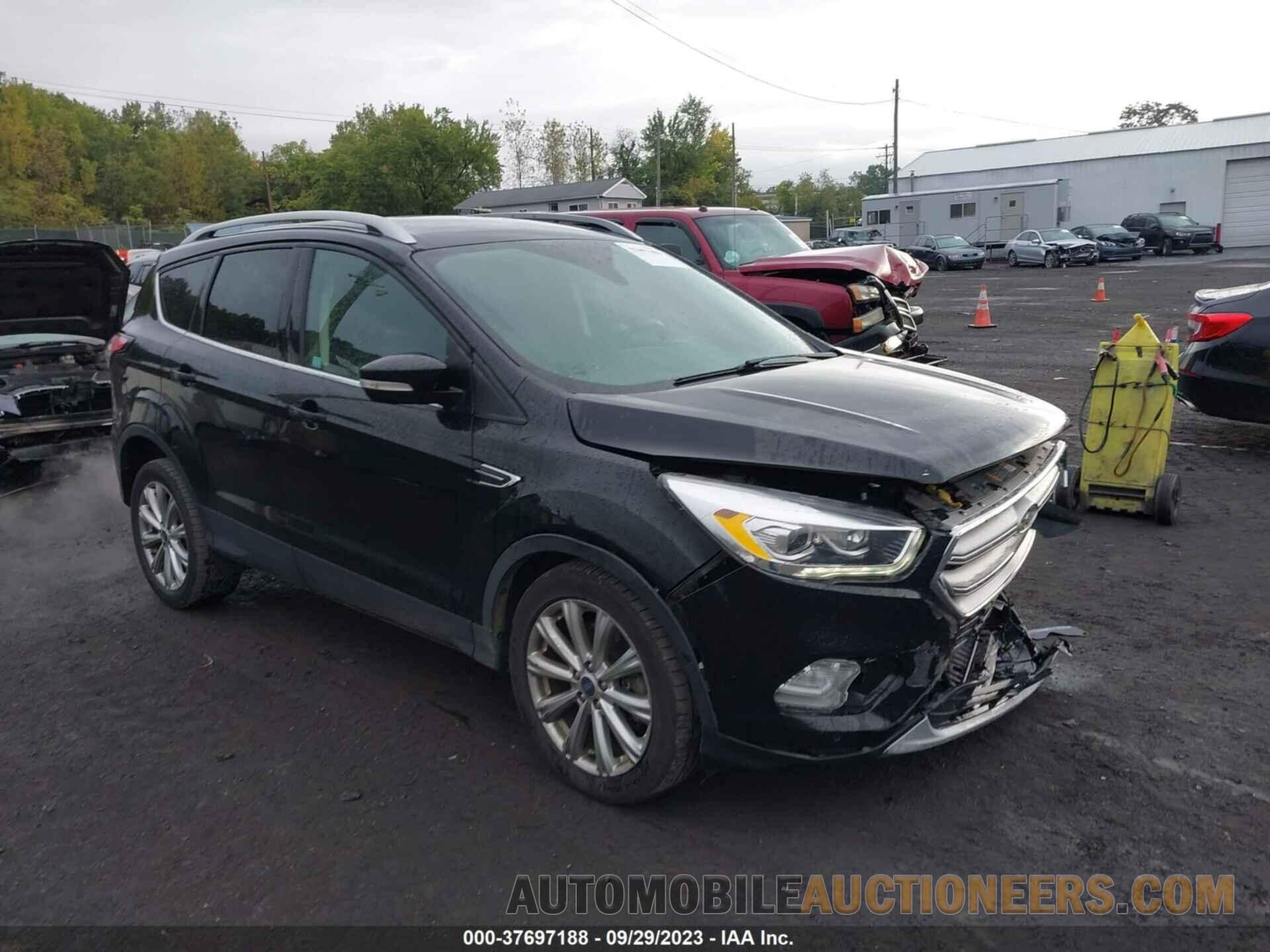 1FMCU9J95JUD46814 FORD ESCAPE 2018