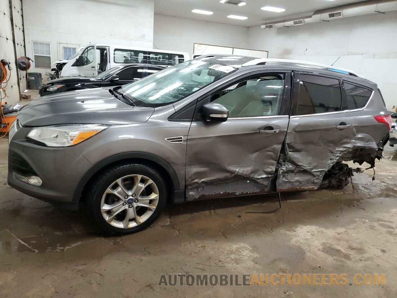 1FMCU9J96EUA21319 FORD ESCAPE 2014