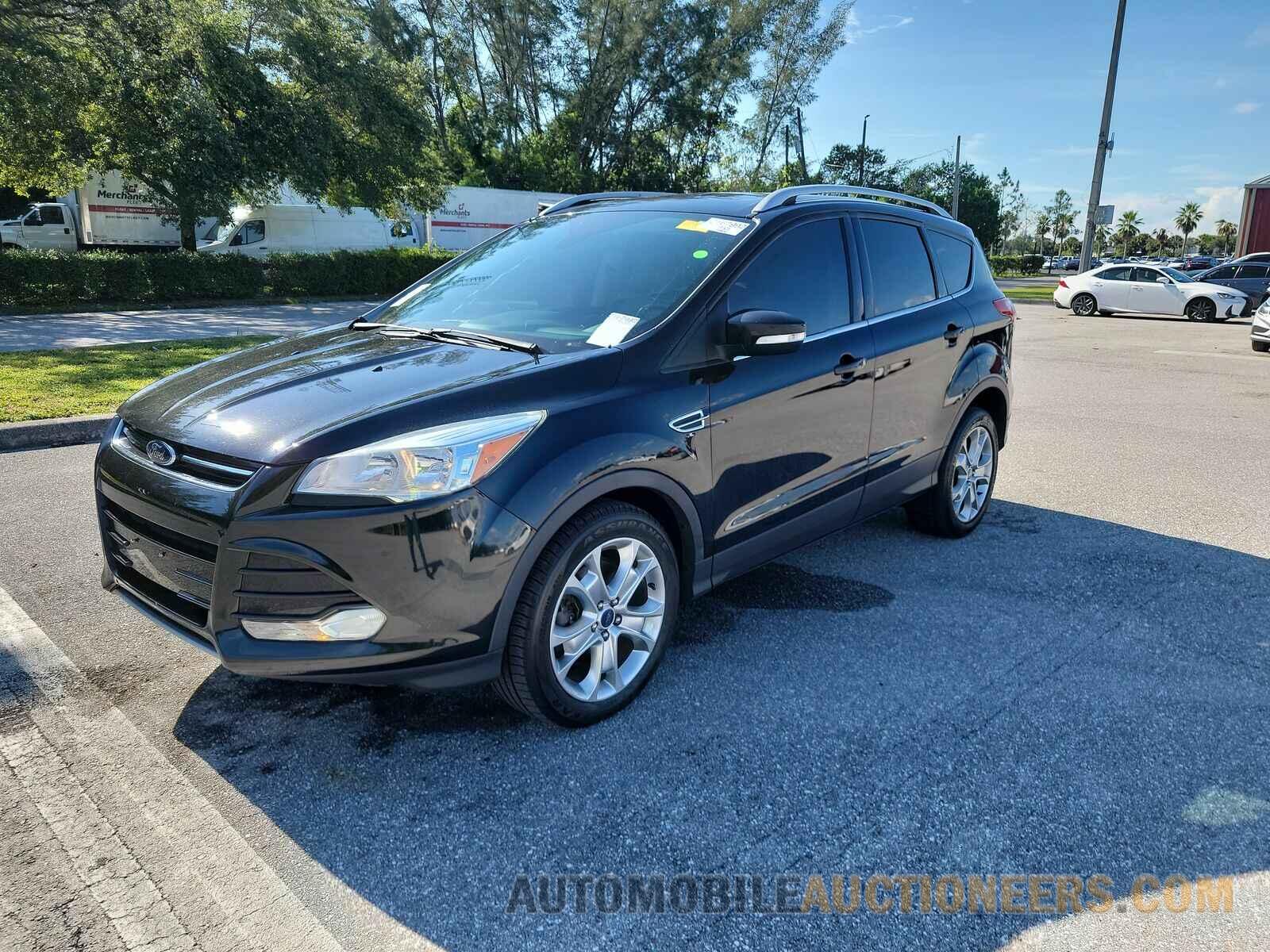 1FMCU9J96FUC44946 Ford Escape 2015