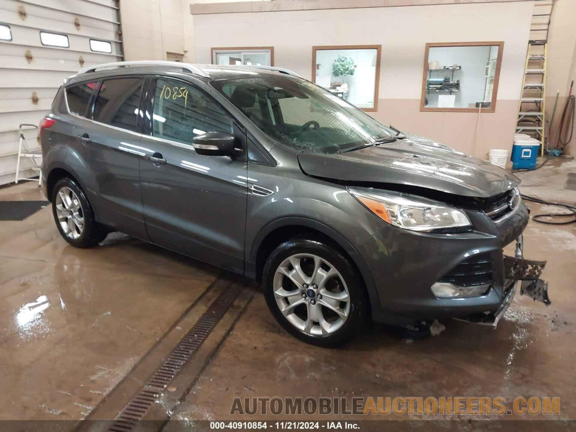 1FMCU9J96GUA61953 FORD ESCAPE 2016