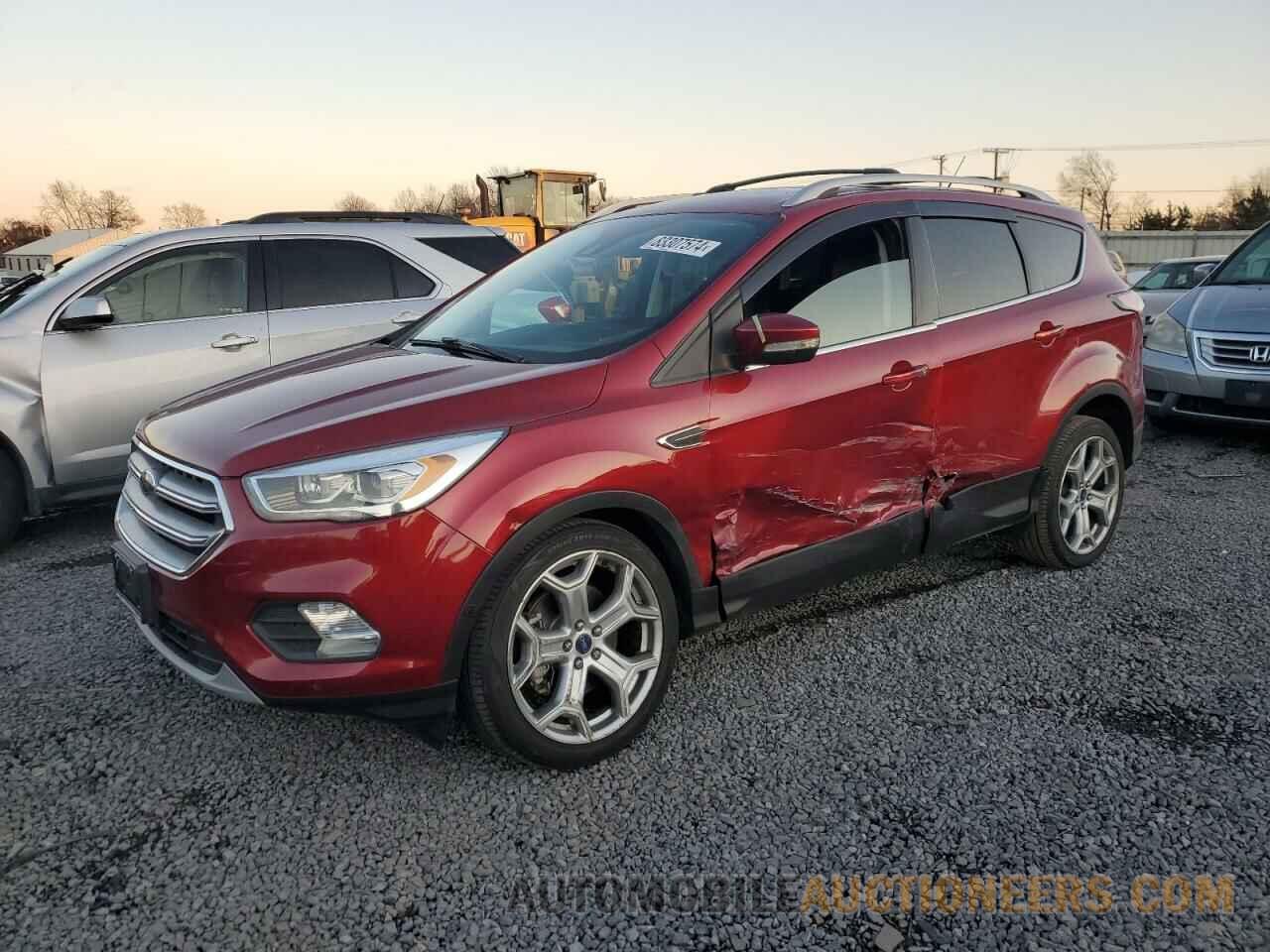 1FMCU9J96HUA56494 FORD ESCAPE 2017